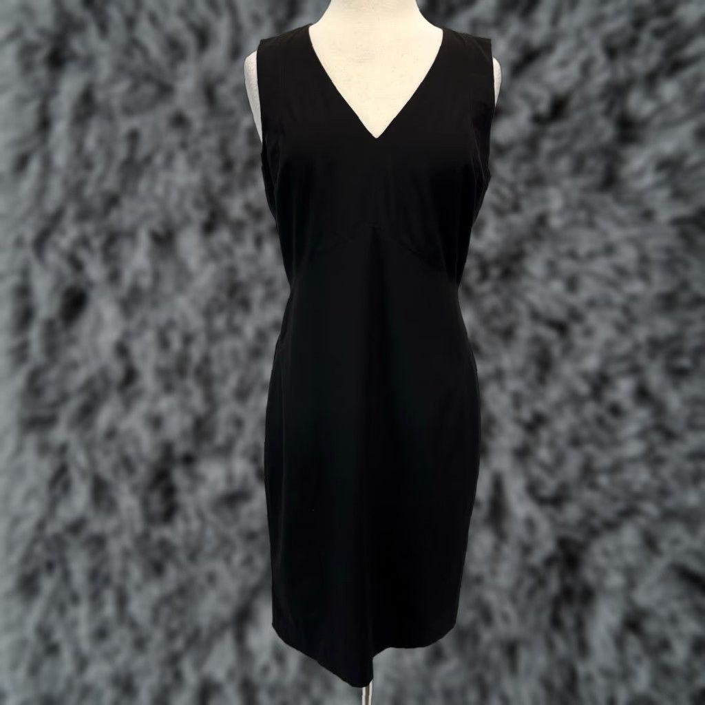 Ann Taylor Ann Taylor Dress Sheath Sz 10 Sleeveless Black Vneck Career Capsule Minimalist Size L / US 10 / IT 46 - 1 Thumbnail