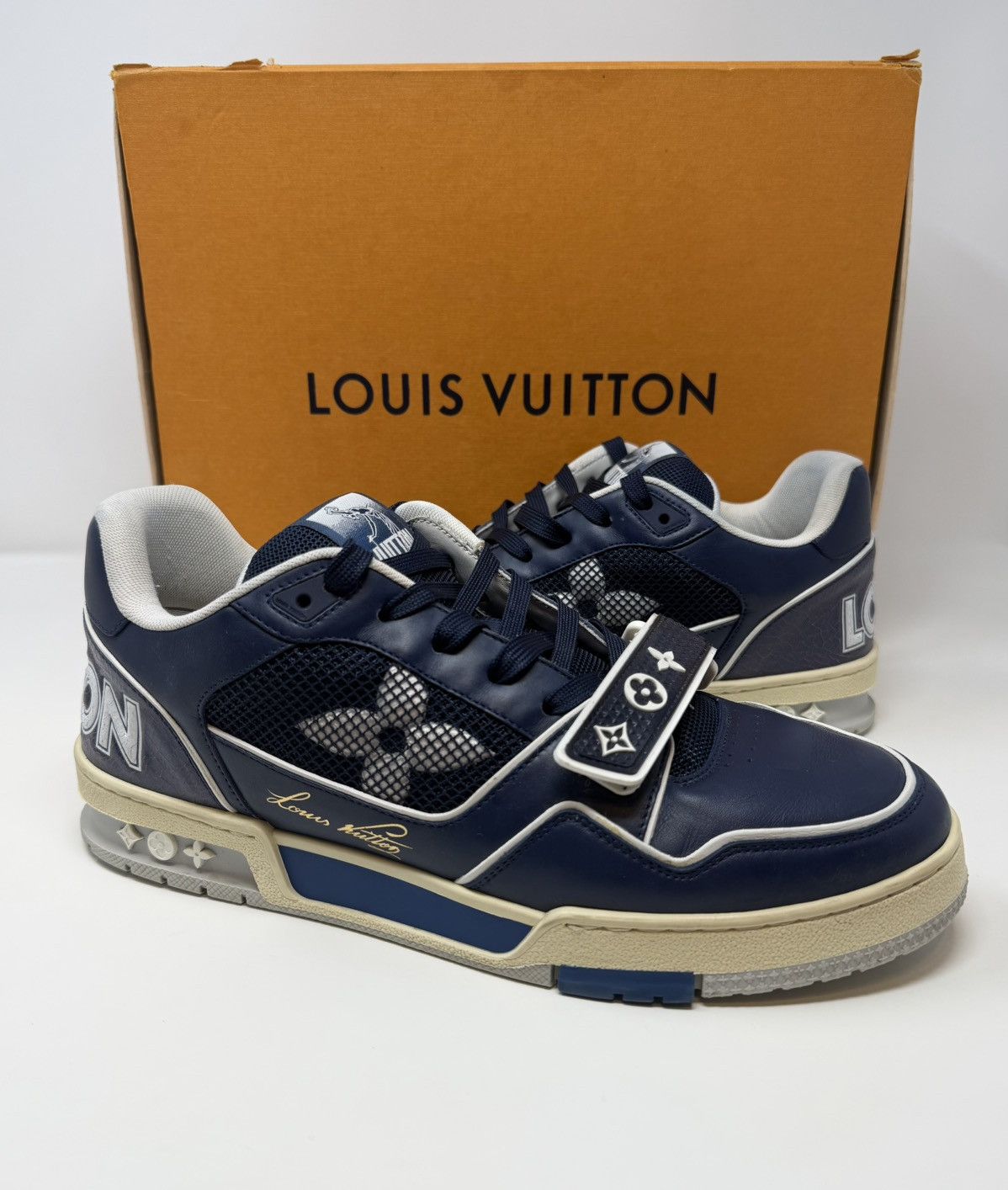 Louis Vuitton Louis Vuitton Trainer NYC Exclusive Navy Mesh Size US 10 / EU 43 - 1 Thumbnail