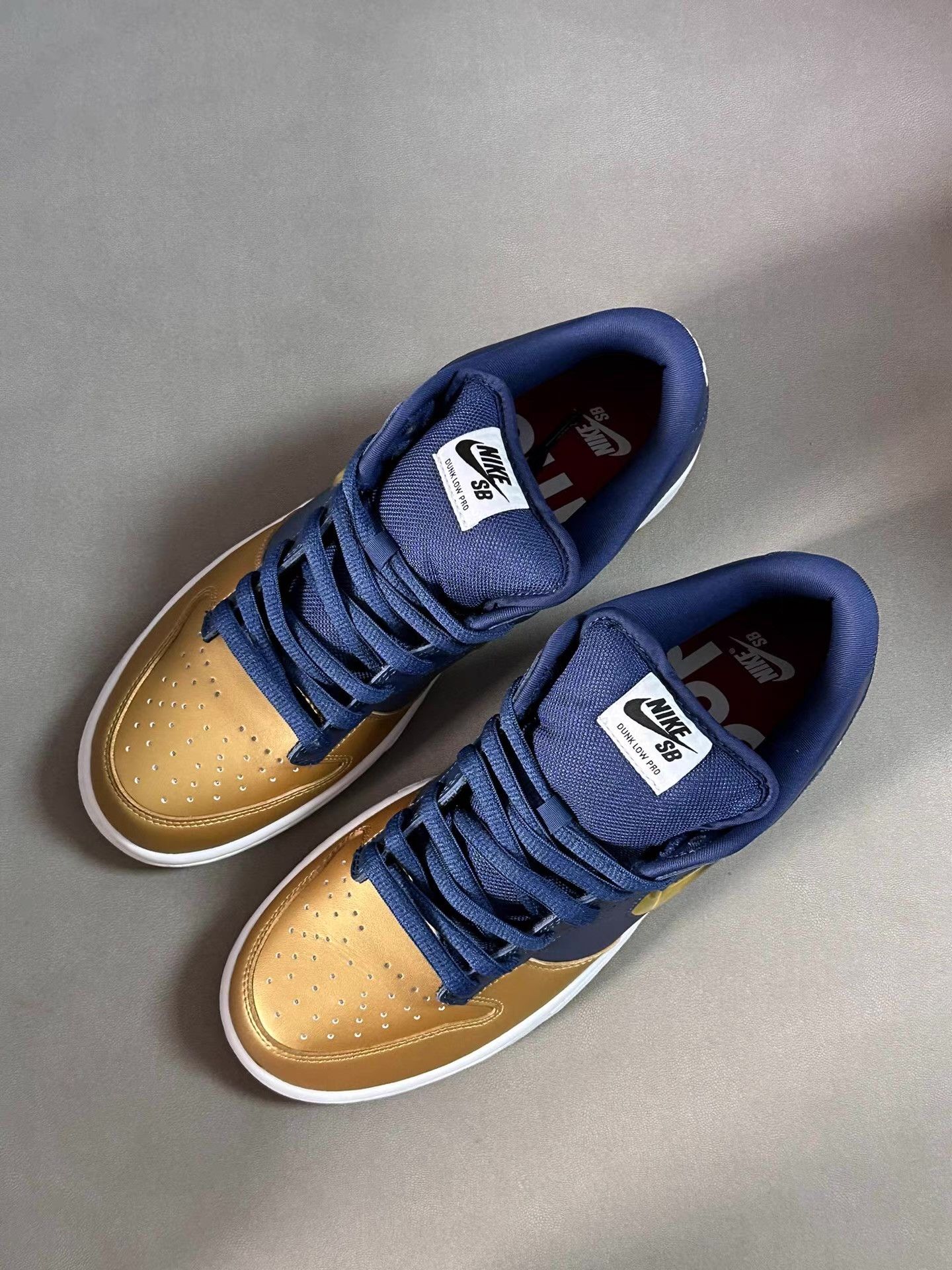 Nike Supreme x Nike Dunk Gold & Blue Ｑ20 Size US 10 / EU 43 - 3 Thumbnail
