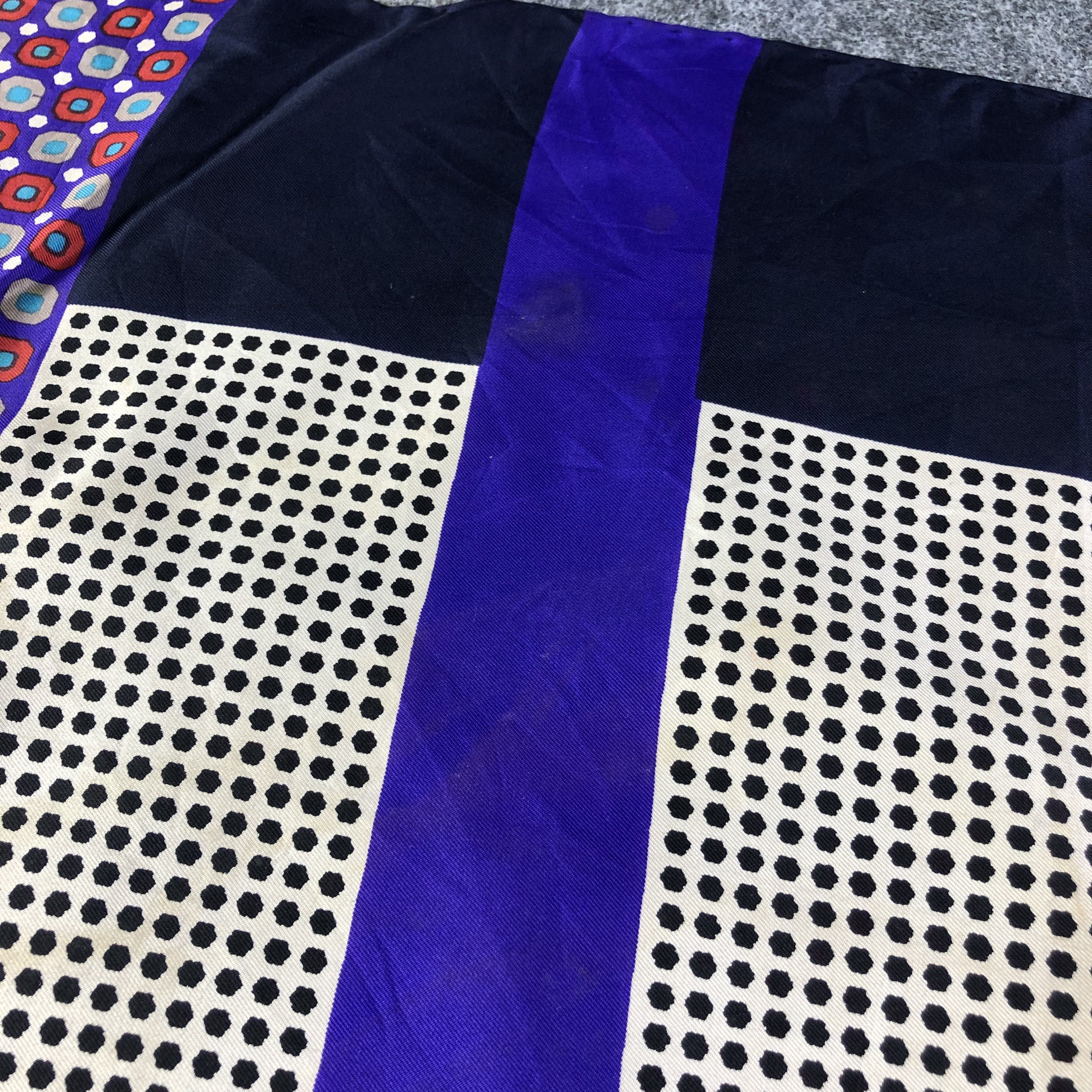 Vintage Pertegaz Luxury Design Hand Rolled Silk Scarf M451 Size ONE SIZE - 6 Thumbnail