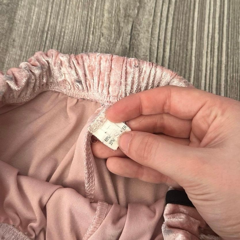 Other romwe velvet pink and black booty shorts Size 26" / US 2 / IT 38 - 2 Thumbnail
