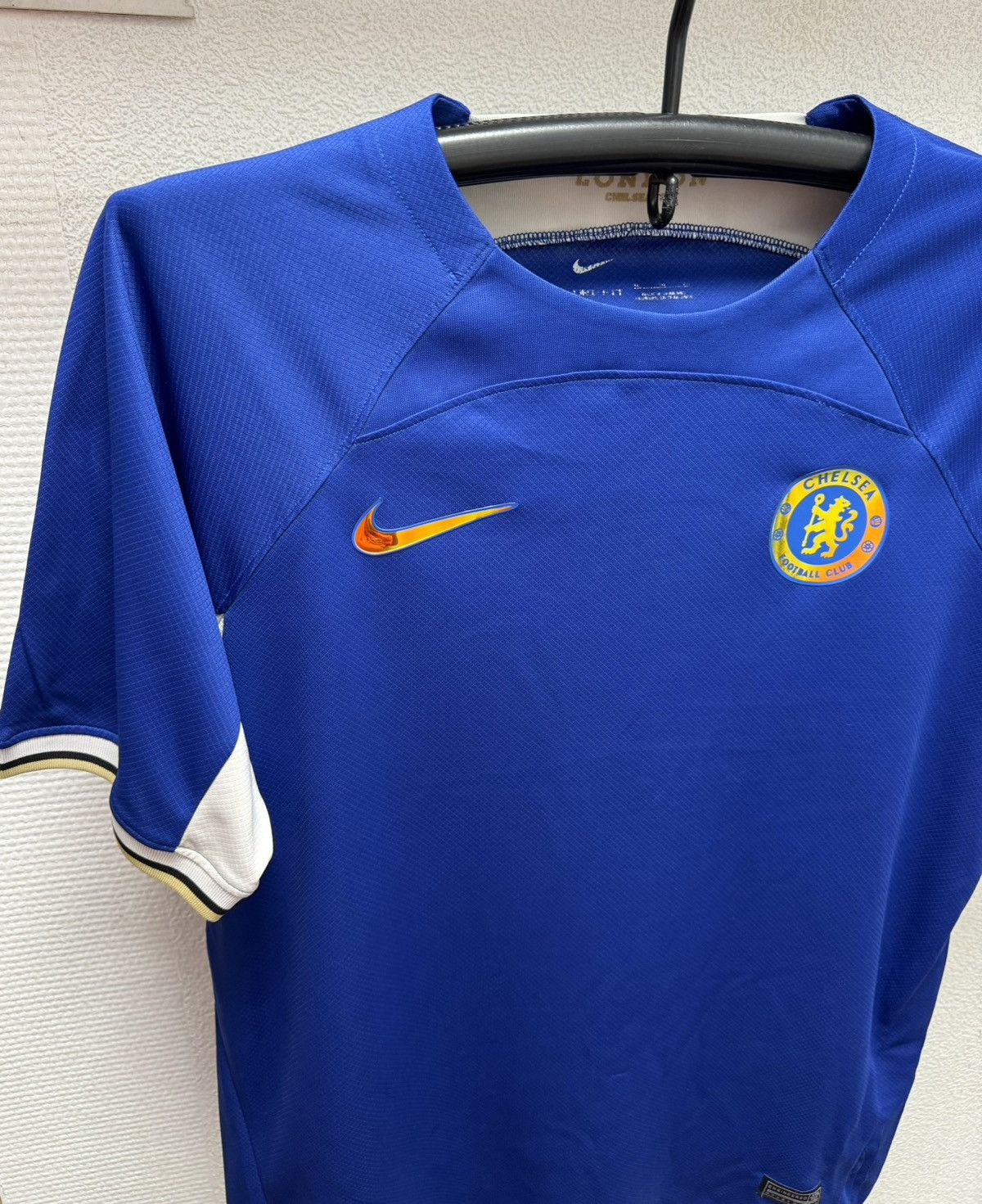 Nike Chelsea nike soccer jersey Xl ( lampard cole drogba torres) Size US XL / EU 56 / 4 - 6 Thumbnail