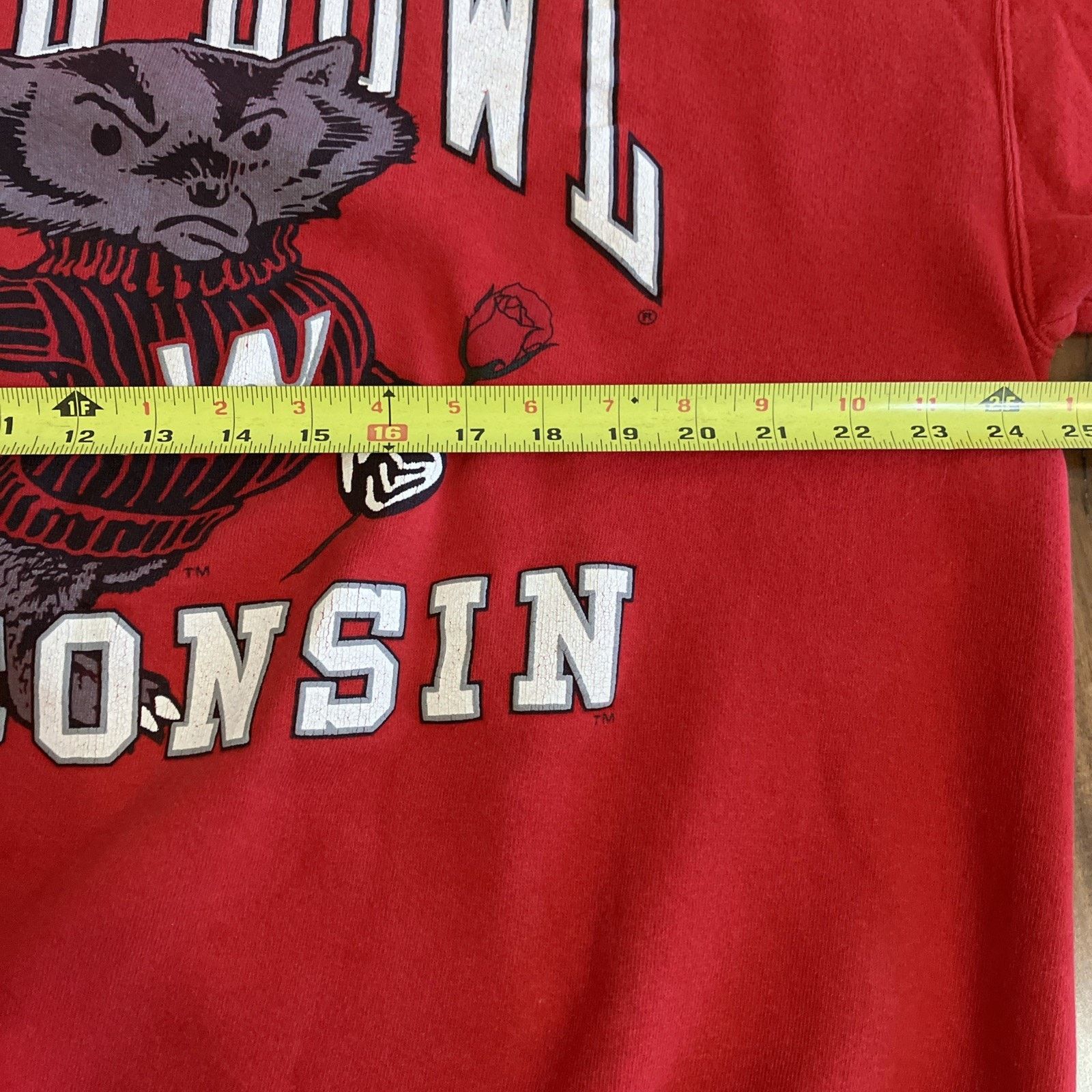 Other Vtg Wisconsin Badgers Sweatshirt Mens Large Red Rose Bowl Size US L / EU 52-54 / 3 - 14 Thumbnail