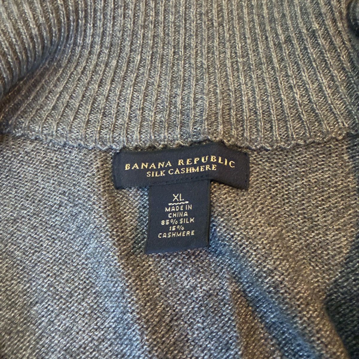 Banana Republic 2007 Spring 85% silk 15% cashmere quarter zip Size US XL / EU 56 / 4 - 5 Thumbnail