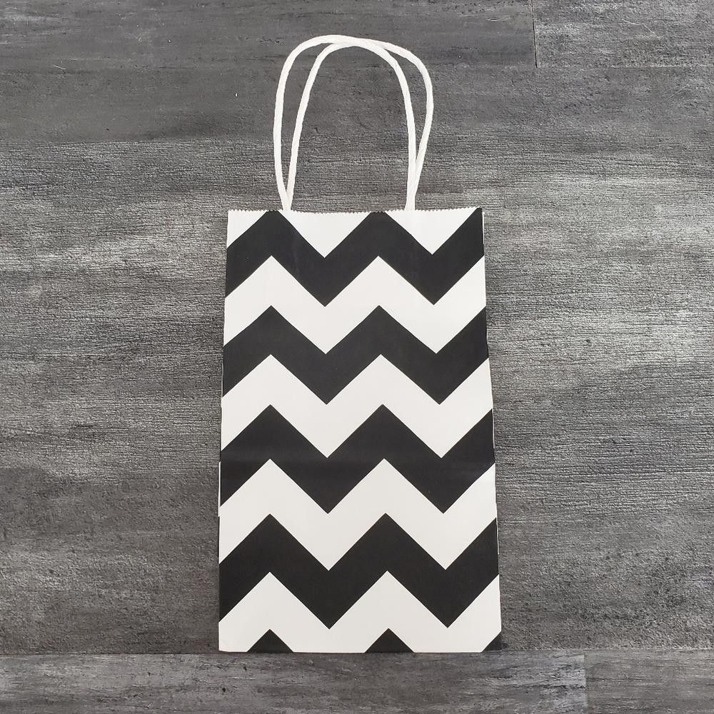 Designer White Black Chevron Empty Gift Bag Bundle Size ONE SIZE - 2 Thumbnail