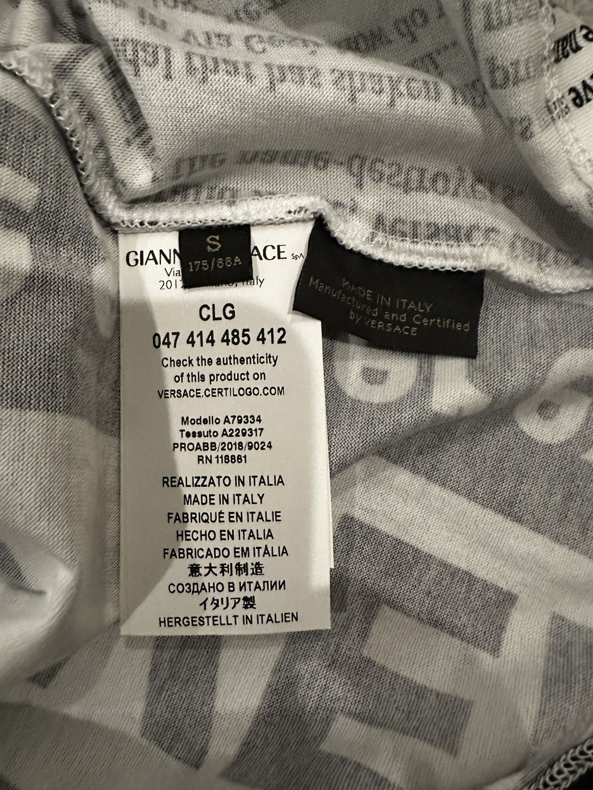 Versace Versace Newspaper Print T-shirt Size US S / EU 44-46 / 1 - 4 Thumbnail