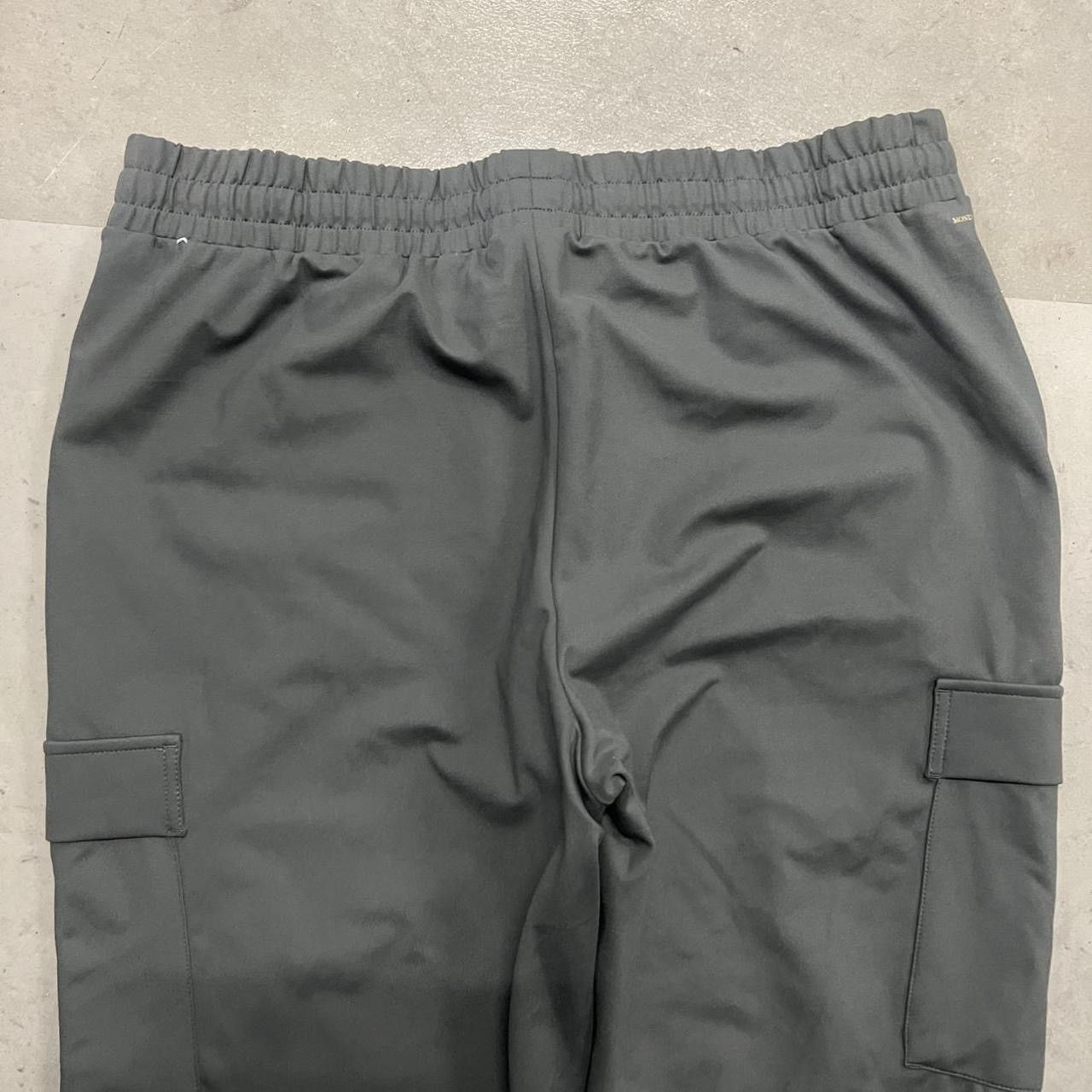 Japanese Brand × Vintage Crazy Vintage Y2K Grey Cargo Sweats w/ waistband and pockets Size US 38 / EU 54 - 6 Thumbnail