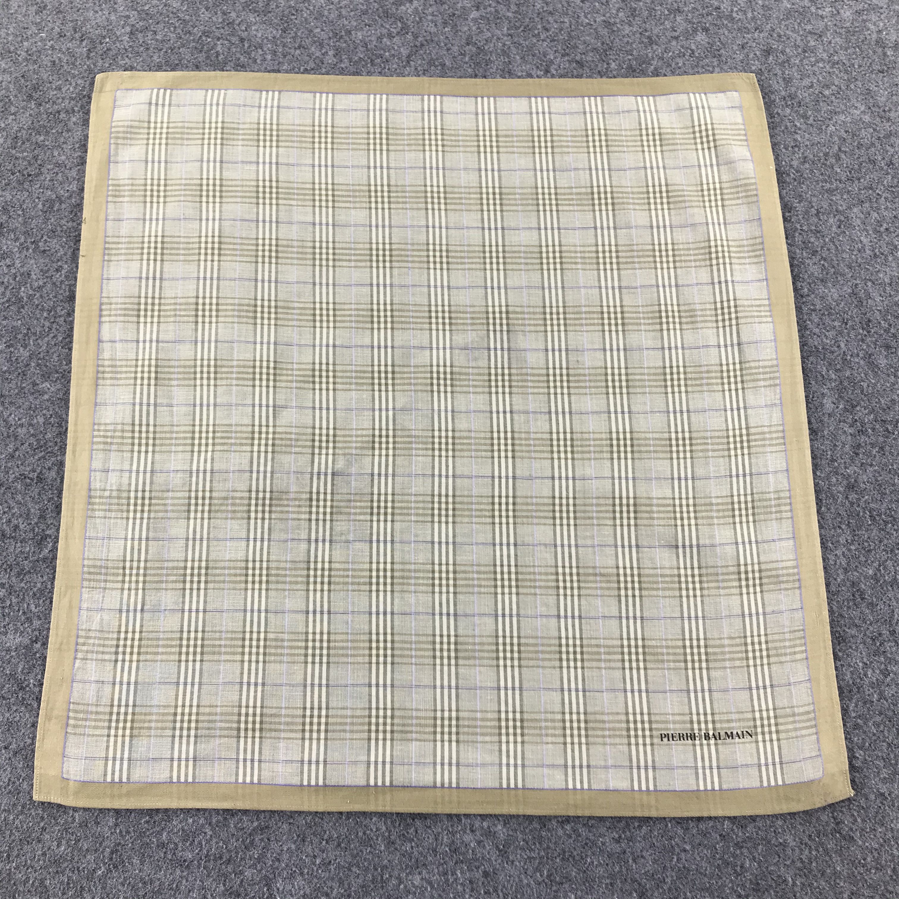 Pierre Balmain × Vintage Pierre Balmain Handkerchief Neckerchief Bandana H207 Size ONE SIZE - 3 Thumbnail