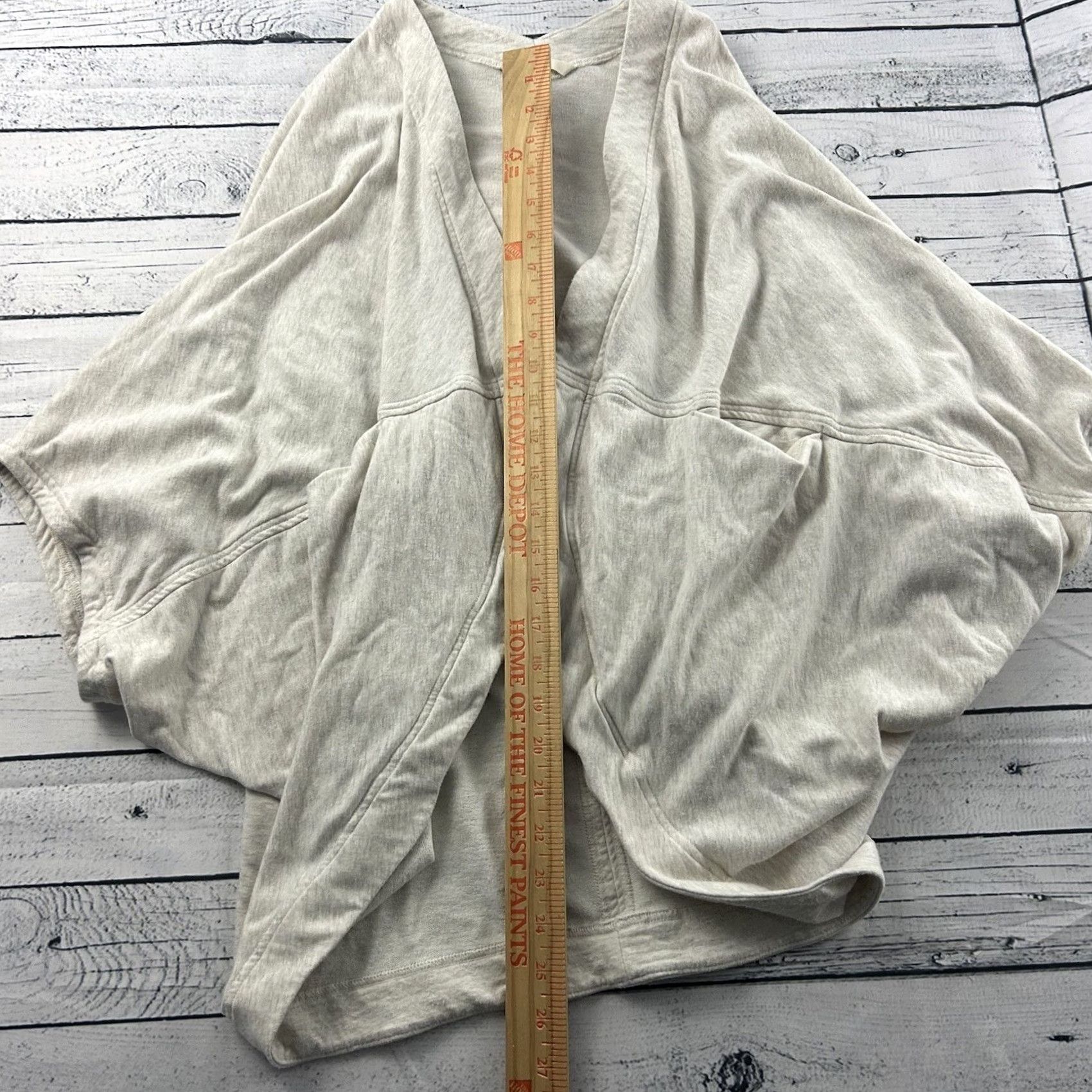 Athleta Athleta Short Sleeve Oversized Sweatshirt Yoga Cardigan Women's S Beige Size S / US 4 / IT 40 - 3 Thumbnail
