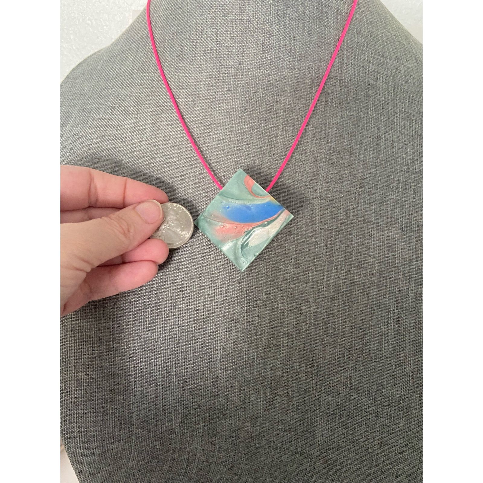 Handmade diamond shaped pendant necklace Size ONE SIZE - 2 Thumbnail