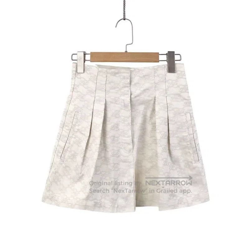 Fendi Fendi White all-over print logo high waist denim shorts Size 42" / US 20 - 1 Thumbnail