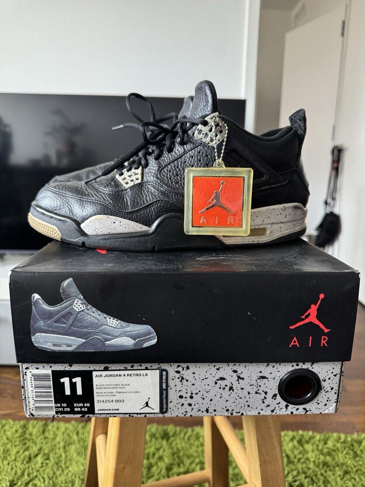 Nike Air Jordan 4 Retro “Oreo” (2015)