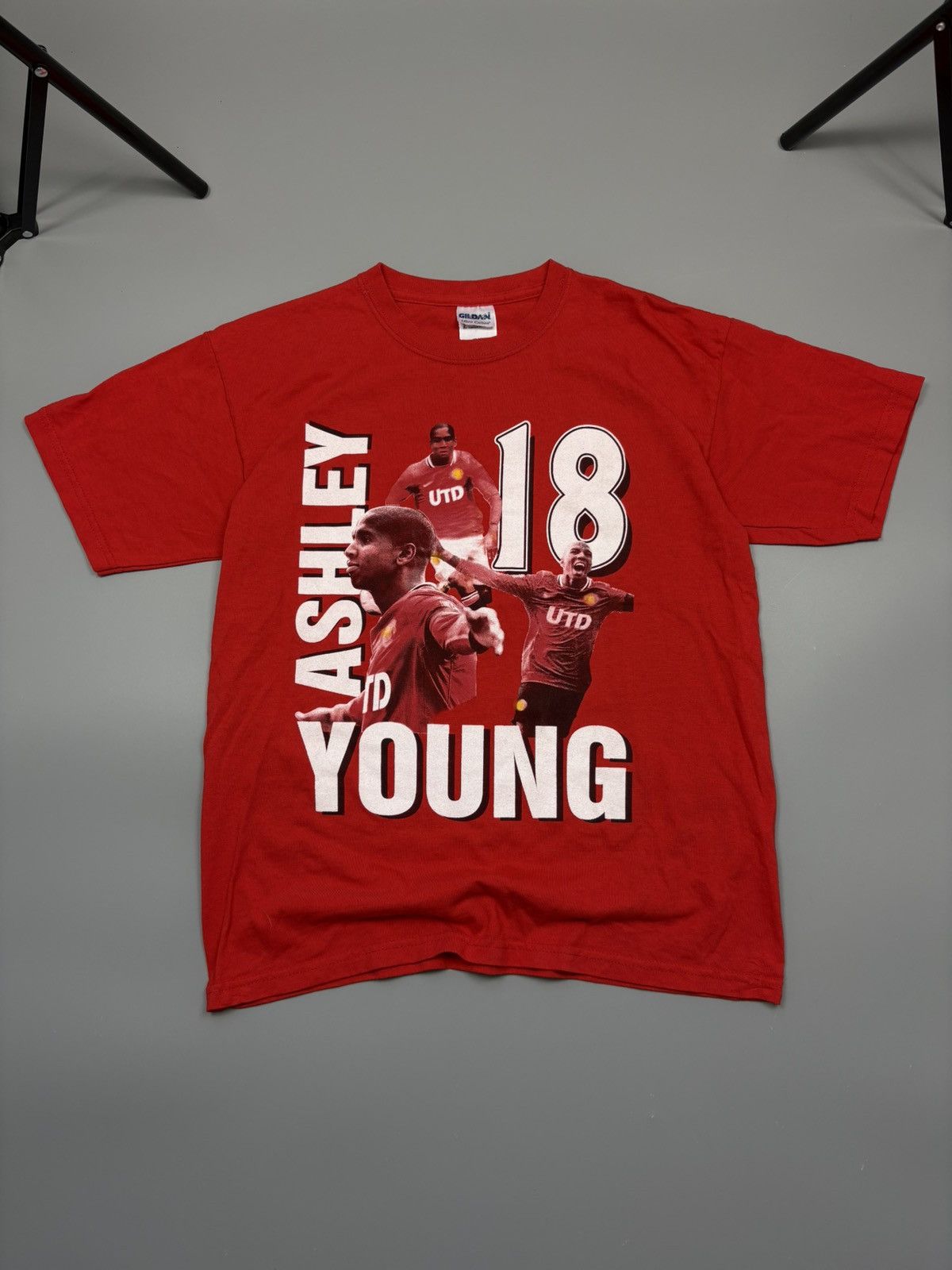 Nike Nike FC Manchester United Ashley Young big logo fan t-shirt Size US S / EU 44-46 / 1 - 2 Thumbnail