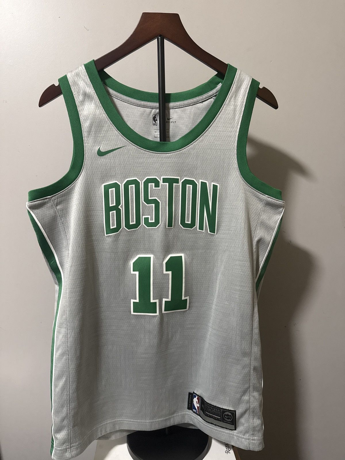 Nike Kyrie Irving Boston Celtics Jersey Size US S / EU 44-46 / 1 - 1 Thumbnail