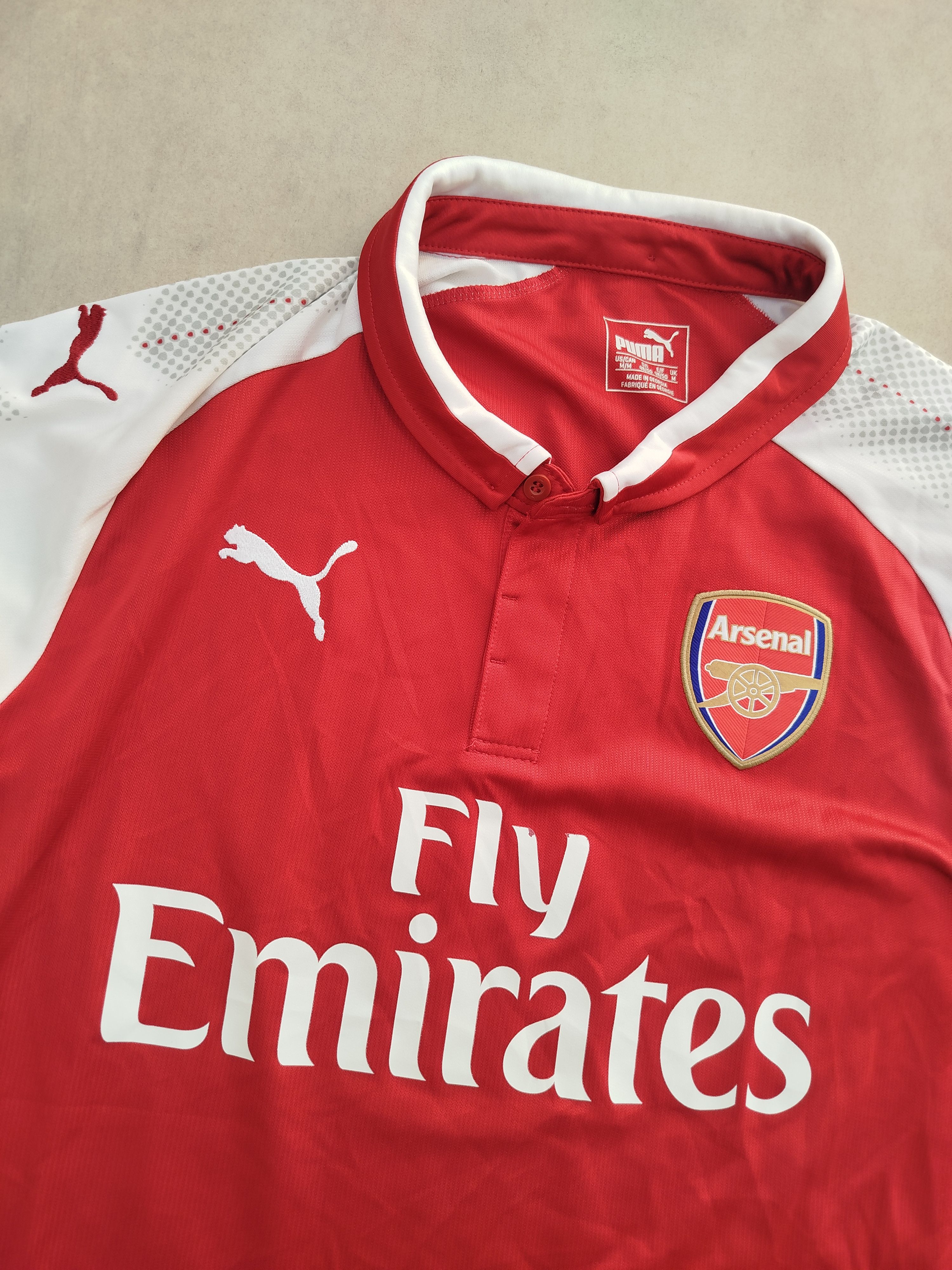 Puma Arsenal 2017 2018 home soccer jersey puma size M Size US M / EU 48-50 / 2 - 3 Thumbnail