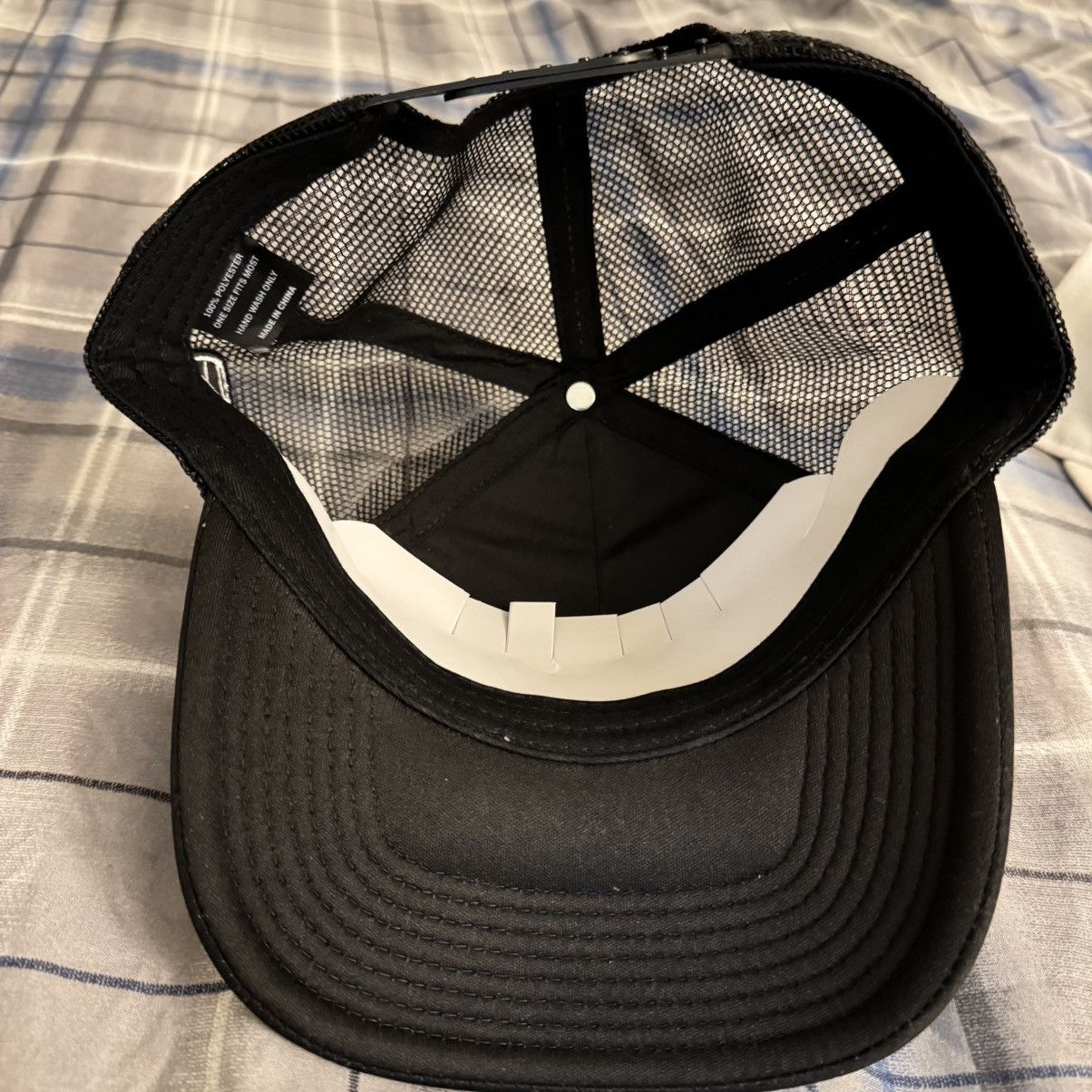 The Weeknd The Weeknd Kiss Land Anniversary Trucker Hat Size ONE SIZE - 4 Thumbnail