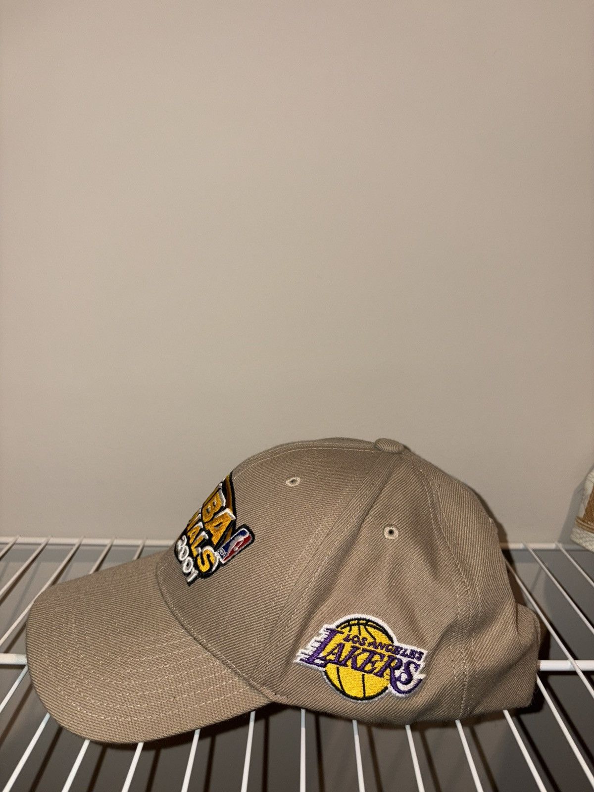 NBA 2001 NBA Finals hat Size ONE SIZE - 2 Thumbnail