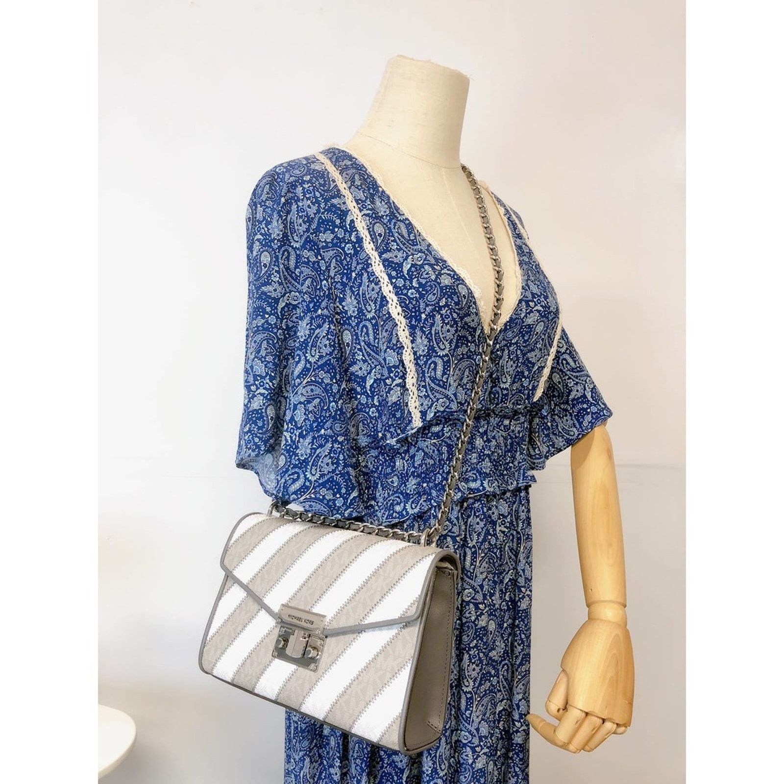 Michael Kors Michael Kors 35F0SX0L2L Rose Striped Sig MD Flap Shoulder Size ONE SIZE - 1 Thumbnail