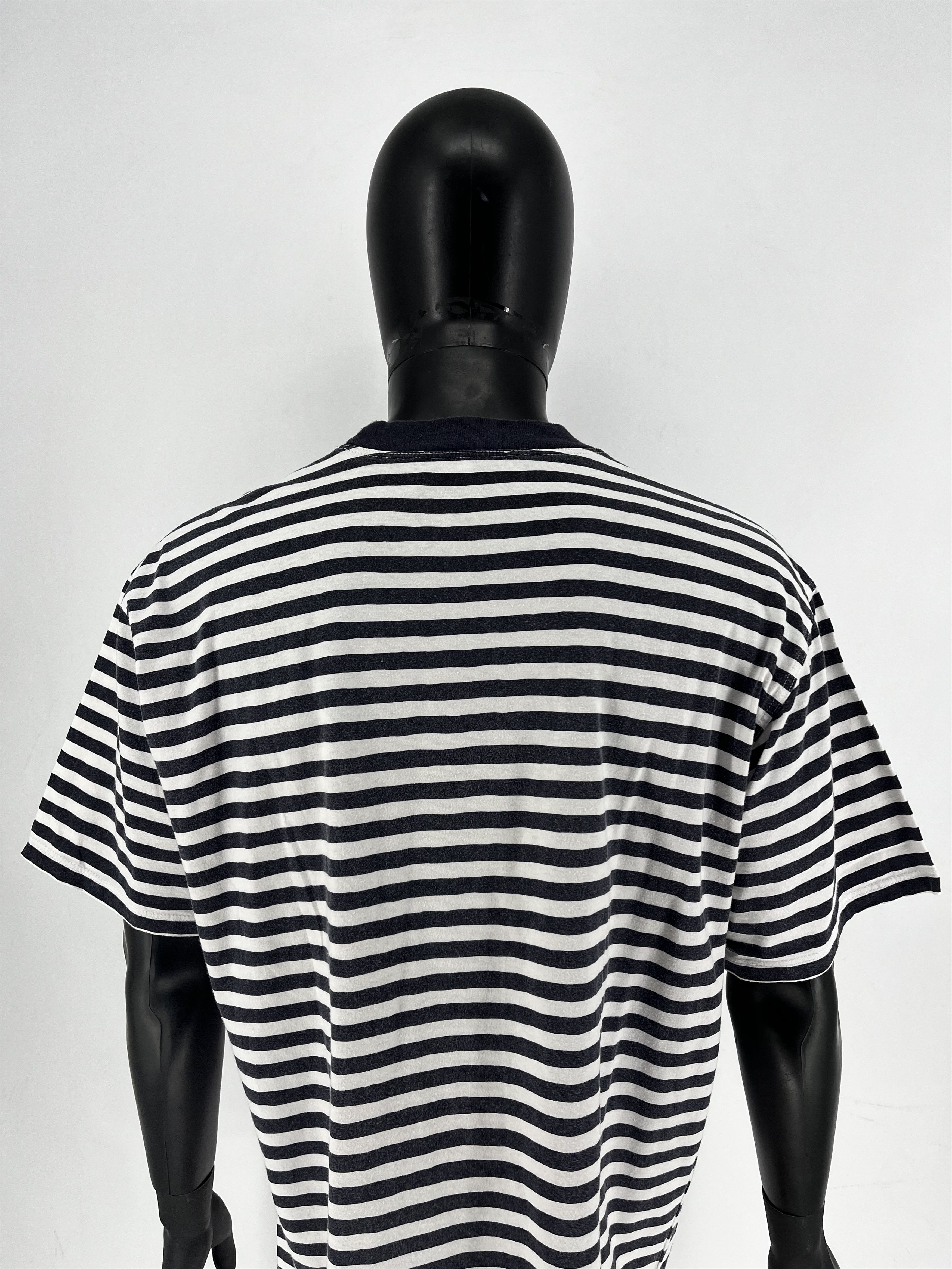 Hugo Boss Vintage Hugo Boss Nawy Wear 80s 90s Big Logo Tee Spell Out Size US XXL / EU 58 / 5 - 11 Thumbnail