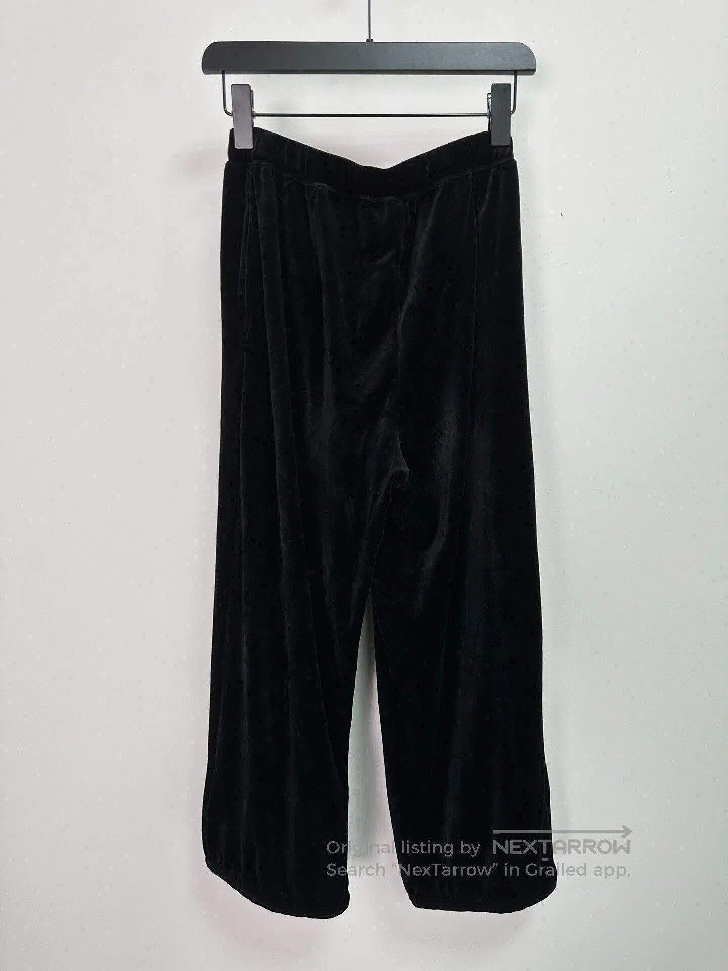Comme des Garcons black velvet wide-leg pants from comme des garcons. Size 28" / US 6 / IT 42 - 2 Thumbnail
