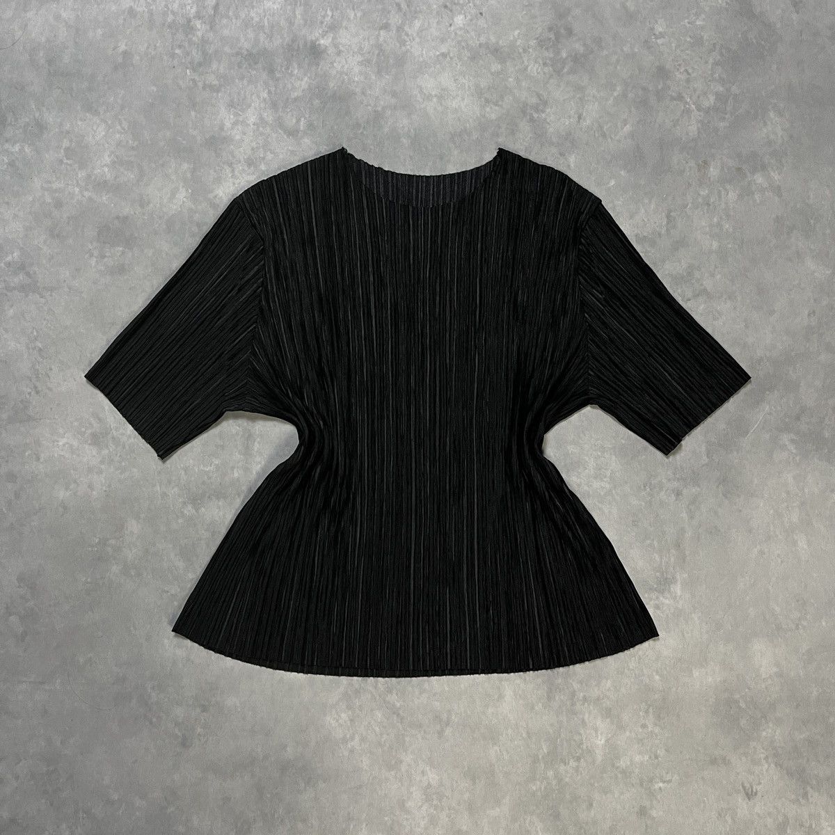 Japanese Brand 2000s Pleats Please by Issey Miyake Vibe T-Shirt Size M / US 6-8 / IT 42-44 - 2 Thumbnail