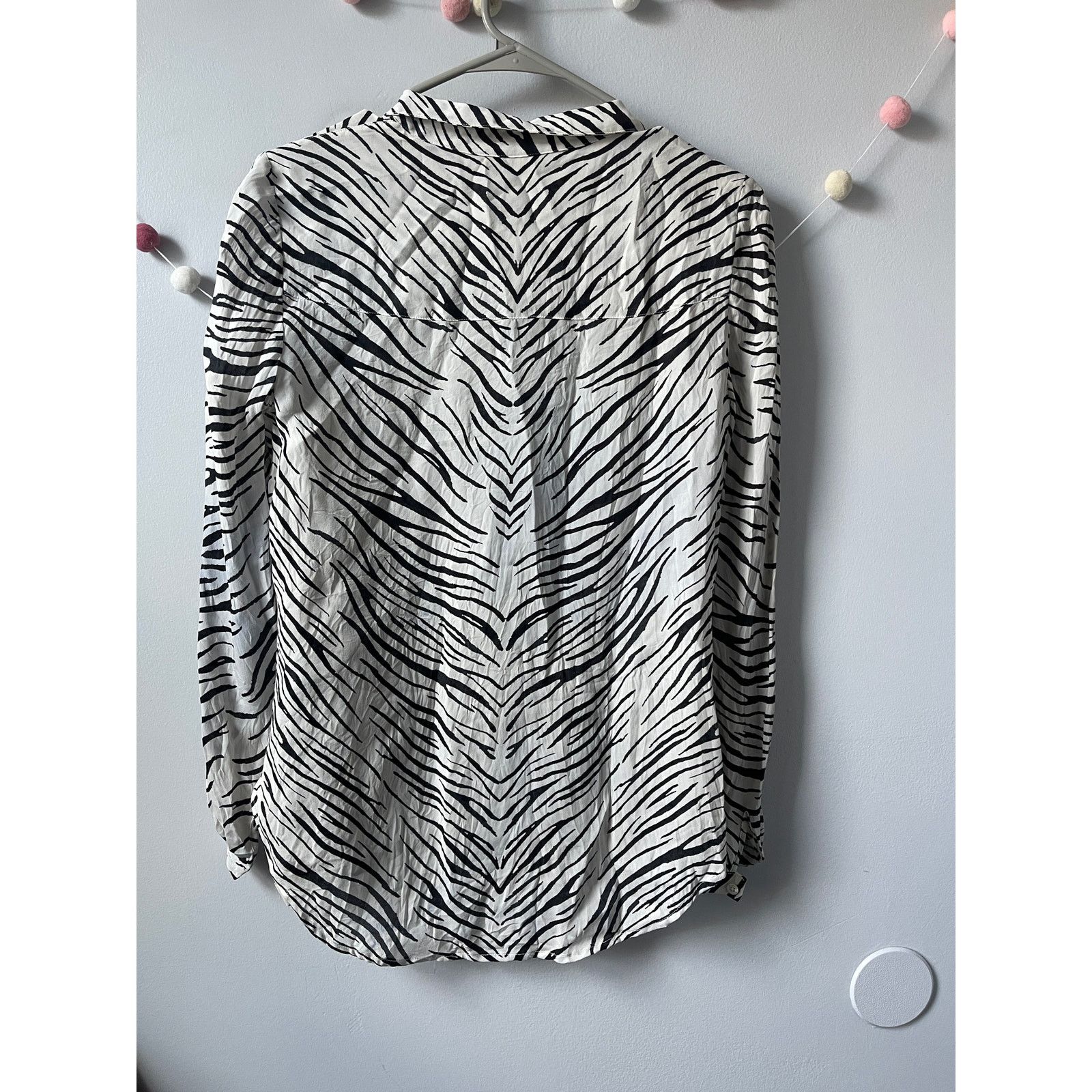 Designer × Haute Hippie Haute Hippie Zebra Print Silk Crepe de Cine Blouse Size S / US 4 / IT 40 - 7 Thumbnail