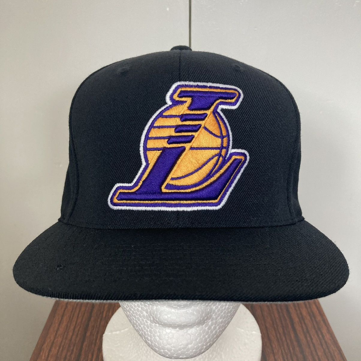 Mitchell & Ness LOS ANGELES LAKERS MITCHELL & NESS HAT CAP NBA BASKETBALL Size ONE SIZE - 2 Thumbnail