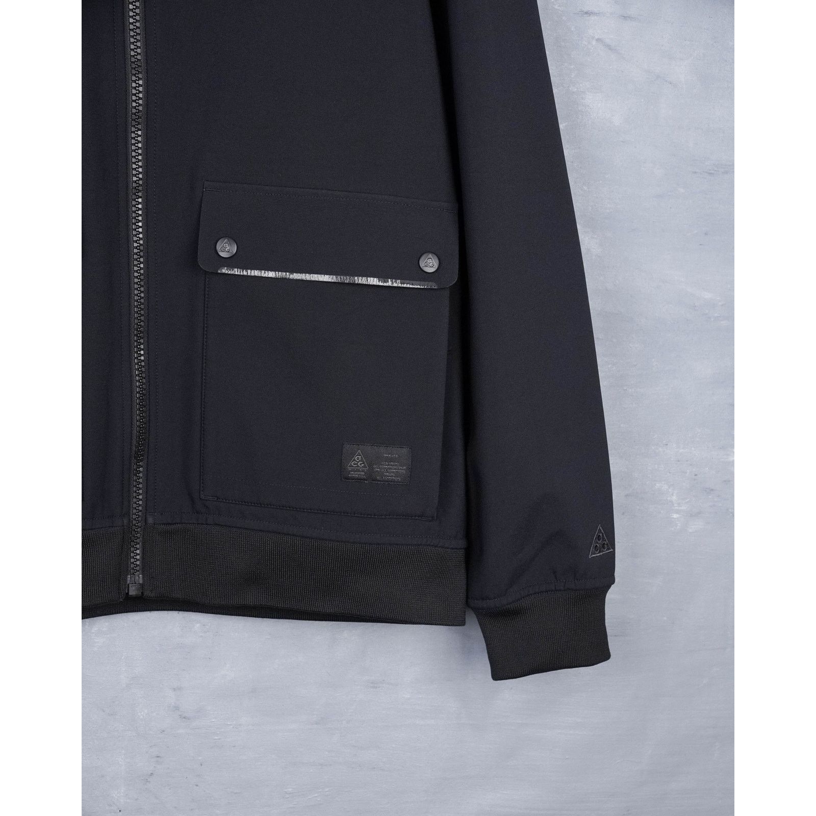 Nike ACG Vintage nike acg softshell black hooded tech zip jacket Size US L / EU 52-54 / 3 - 7 Thumbnail