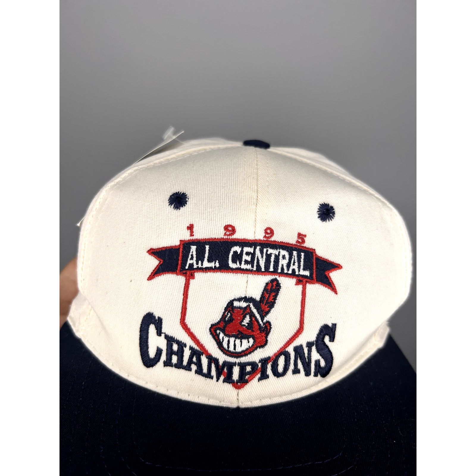 MLB × Vintage Vintage 90s Cleveland Indians MLB Champions Snapback Hat Size ONE SIZE - 5 Thumbnail