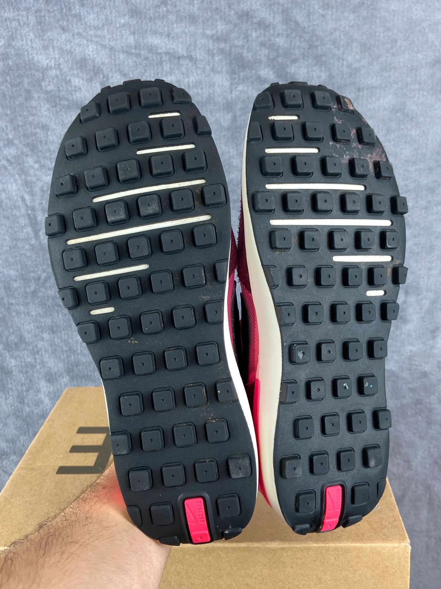 Nike Nike pink white running Size US 6 / IT 36 - 7 Thumbnail
