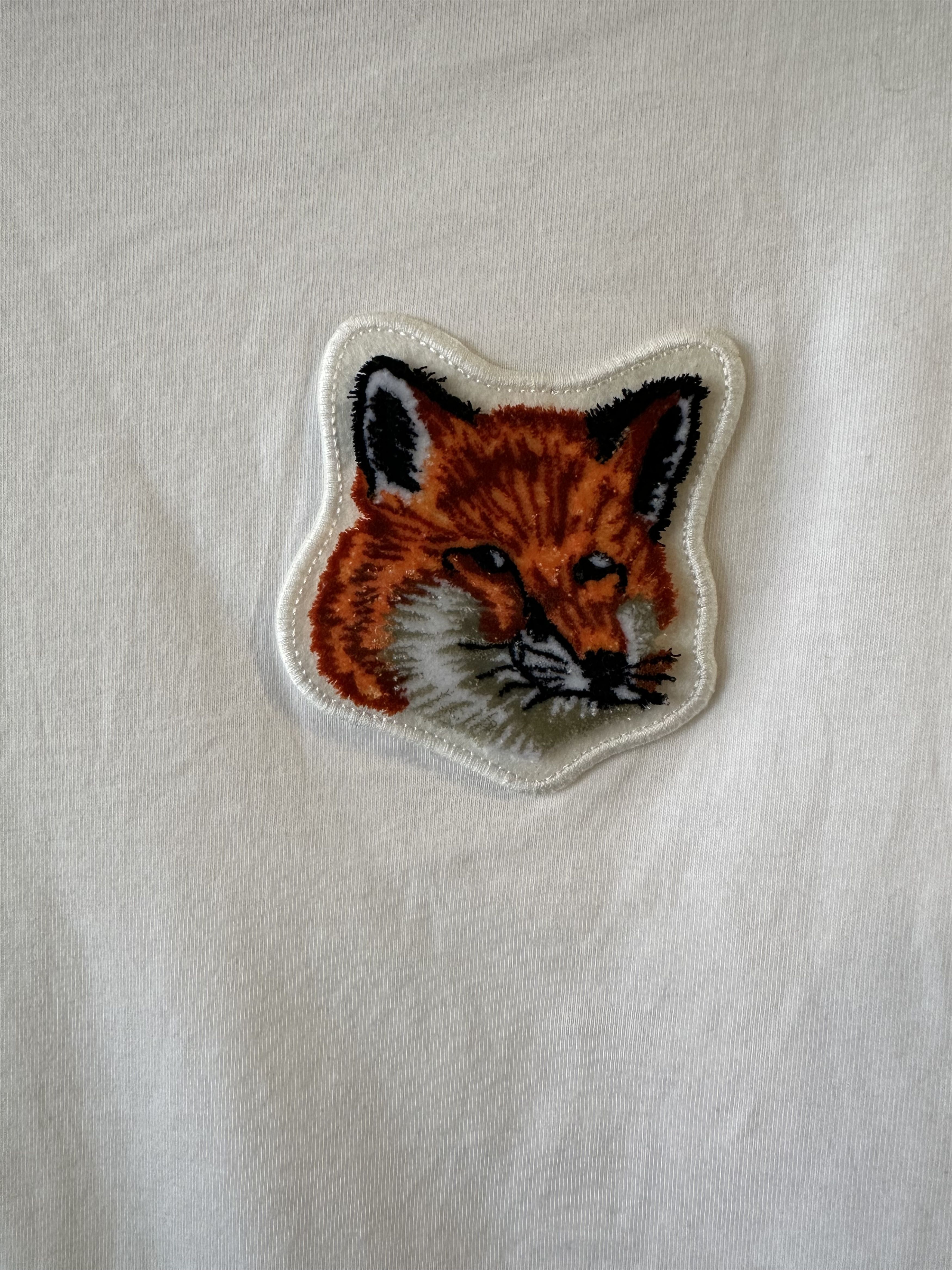 Maison Kitsune Maison Kitsune Large Velvet Fox Head Patch Tee Size XXS / US 00 / IT 34 - 3 Thumbnail