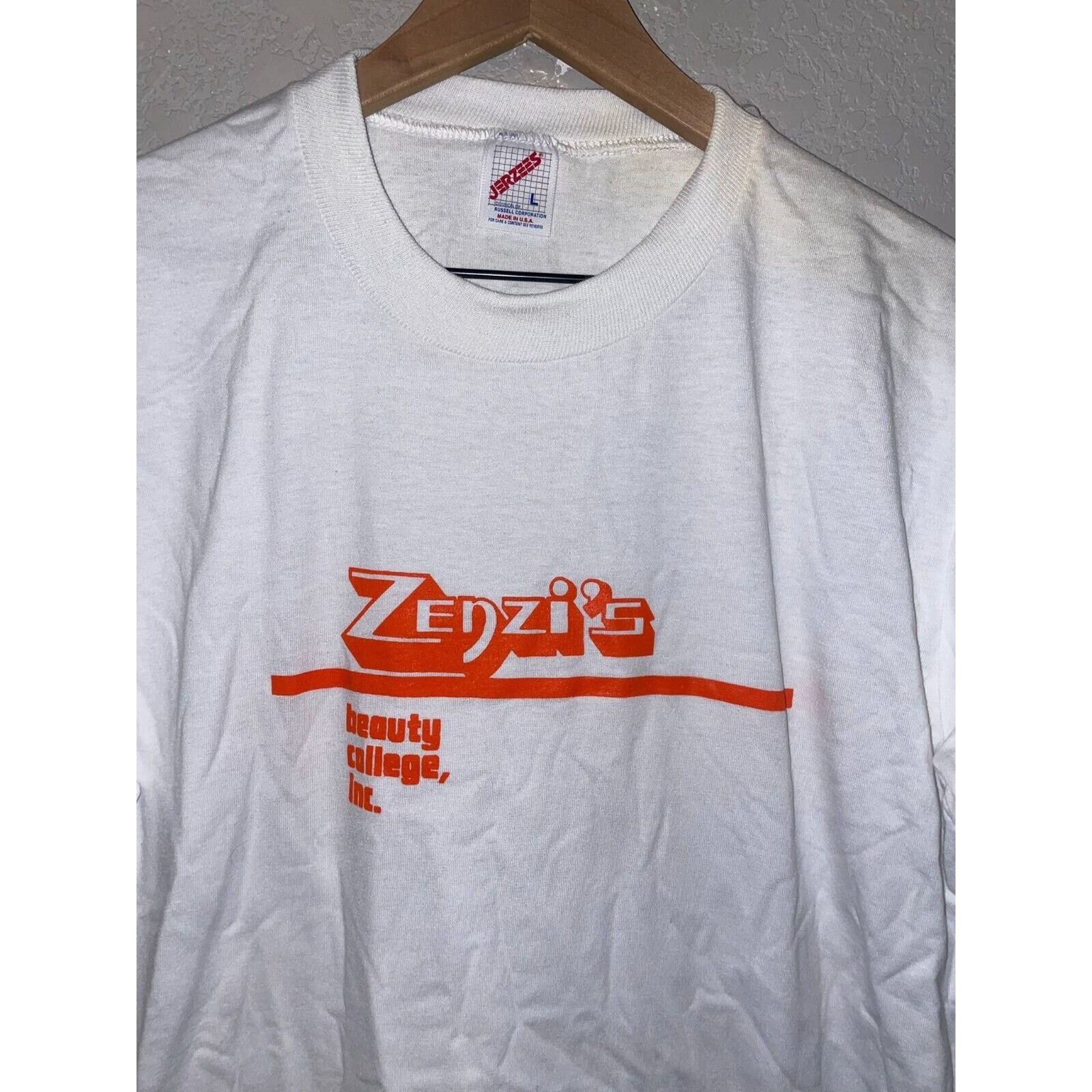 Jerzees Vintage Beauty College Shirt Zenji's Zenji Inc White Tee 90s Size US L / EU 52-54 / 3 - 2 Thumbnail