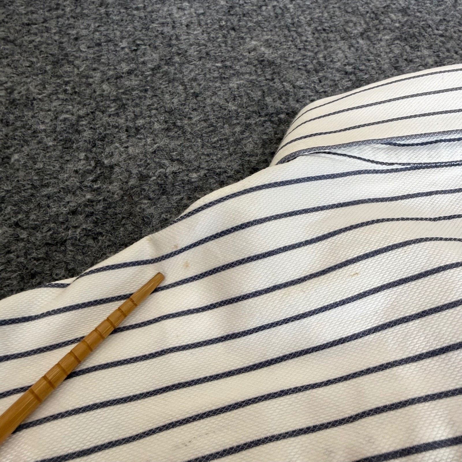 Banana Republic Banana Republic Mens XL White Blue Striped Button Up LS Size US XL / EU 56 / 4 - 4 Thumbnail