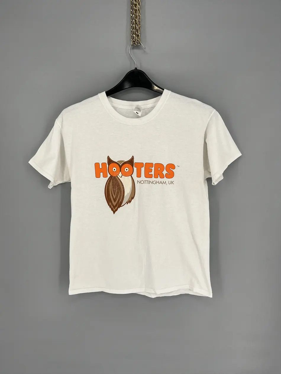 Band Tees Vintage Y2K Hooters "Nottingham United Kingdom" Band tee Size US M / EU 48-50 / 2 - 1 Thumbnail