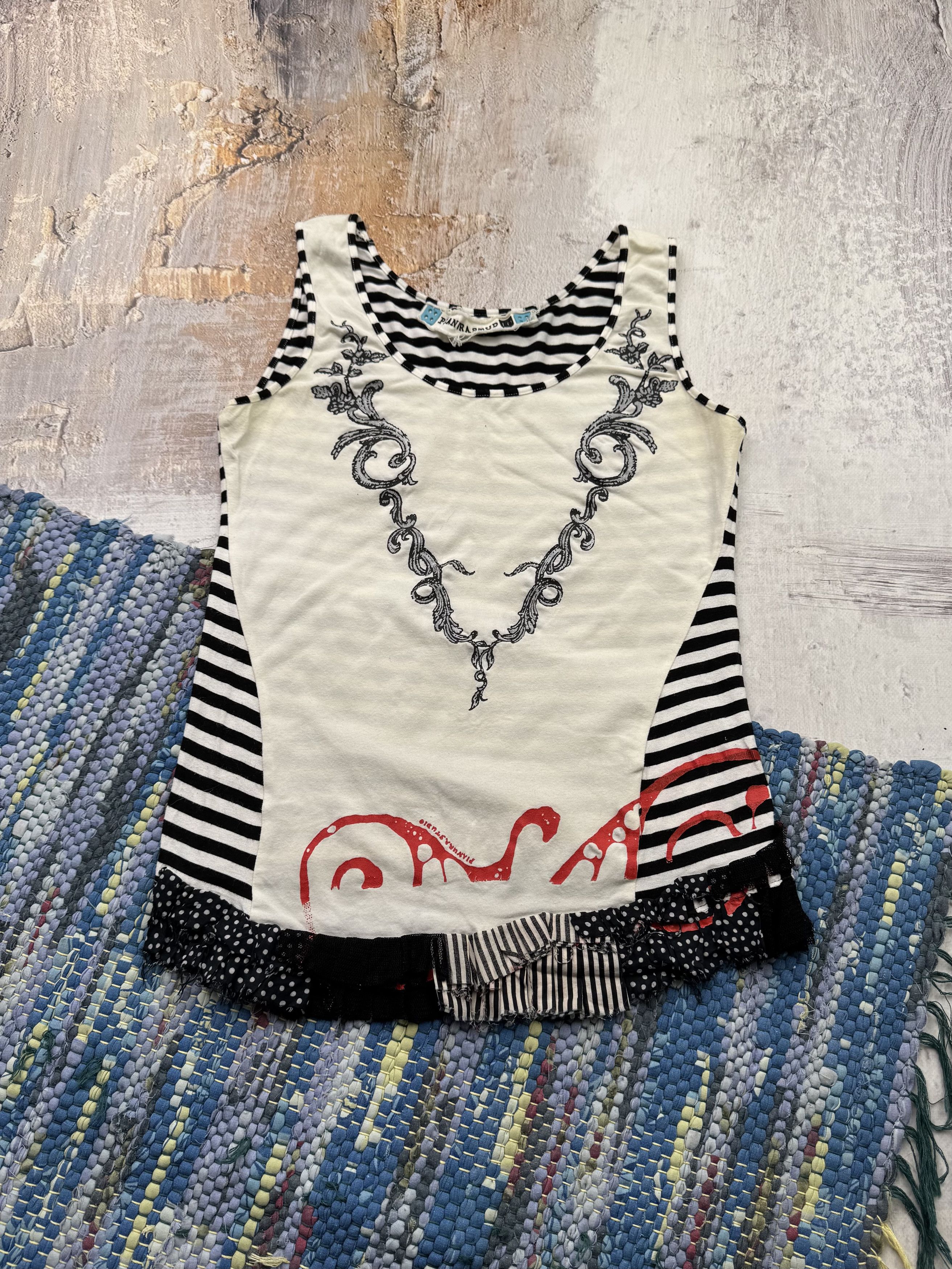 Japanese Brand Vintage Tank Top D15 A767(512) Size S / US 4 / IT 40 - 1 Thumbnail