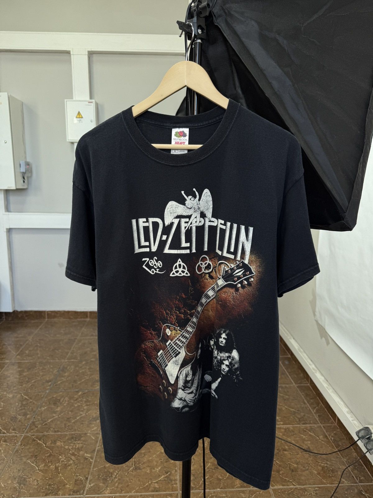Led Zeppelin 🇬🇧 Vintage 2004 Led Zeppelin Jimmy Page Robert Plant Bonham T Size US XL / EU 56 / 4 - 1 Thumbnail