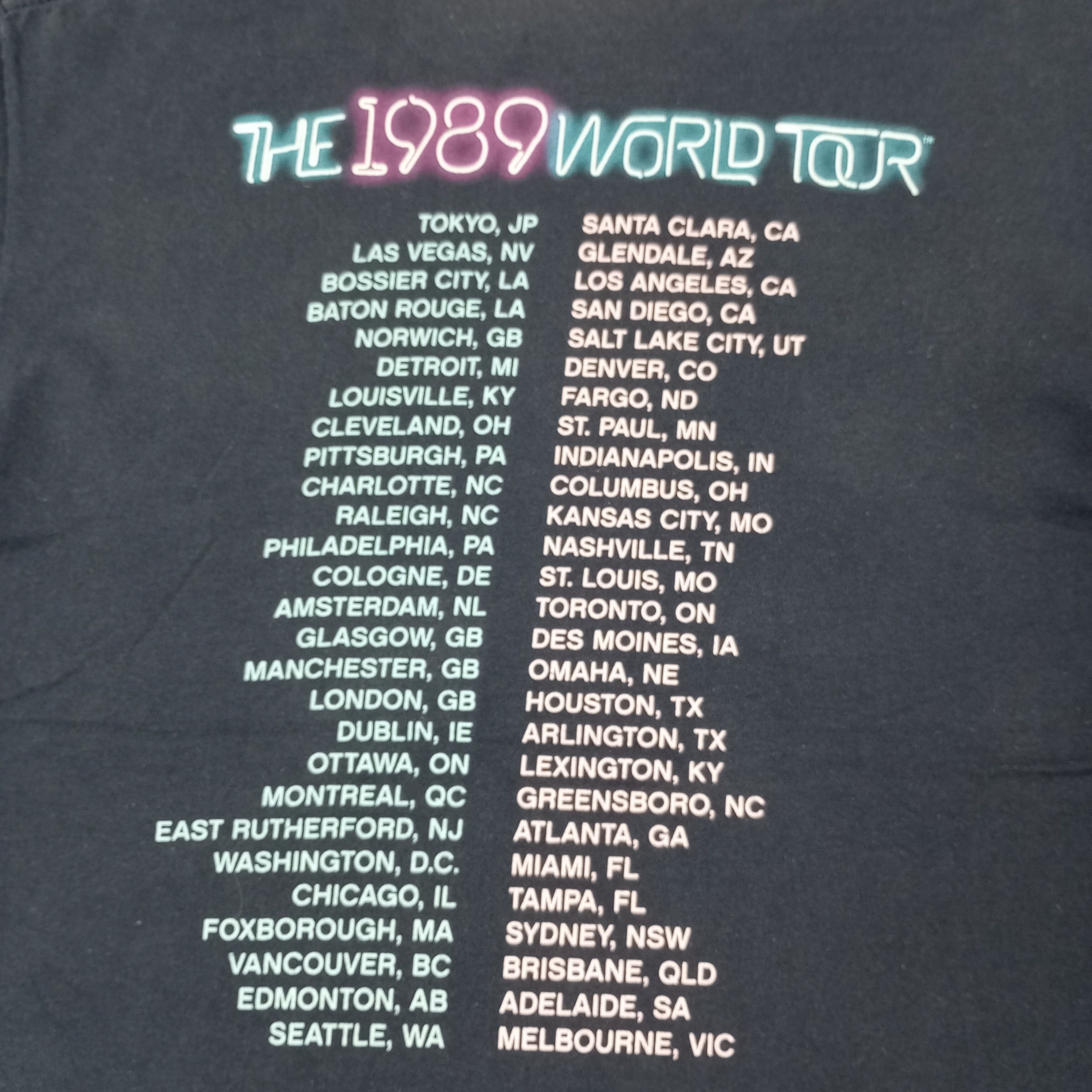 Band Tees Taylor Swift Singer Music Tour Tshirt c223n66 Size US M / EU 48-50 / 2 - 7 Thumbnail