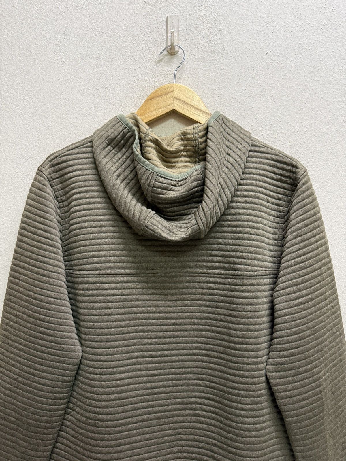 L.L. Bean L.L Bean Slightly Fitted Quilted Zip Up Outdoor Sweater Size US S / EU 44-46 / 1 - 21 Thumbnail
