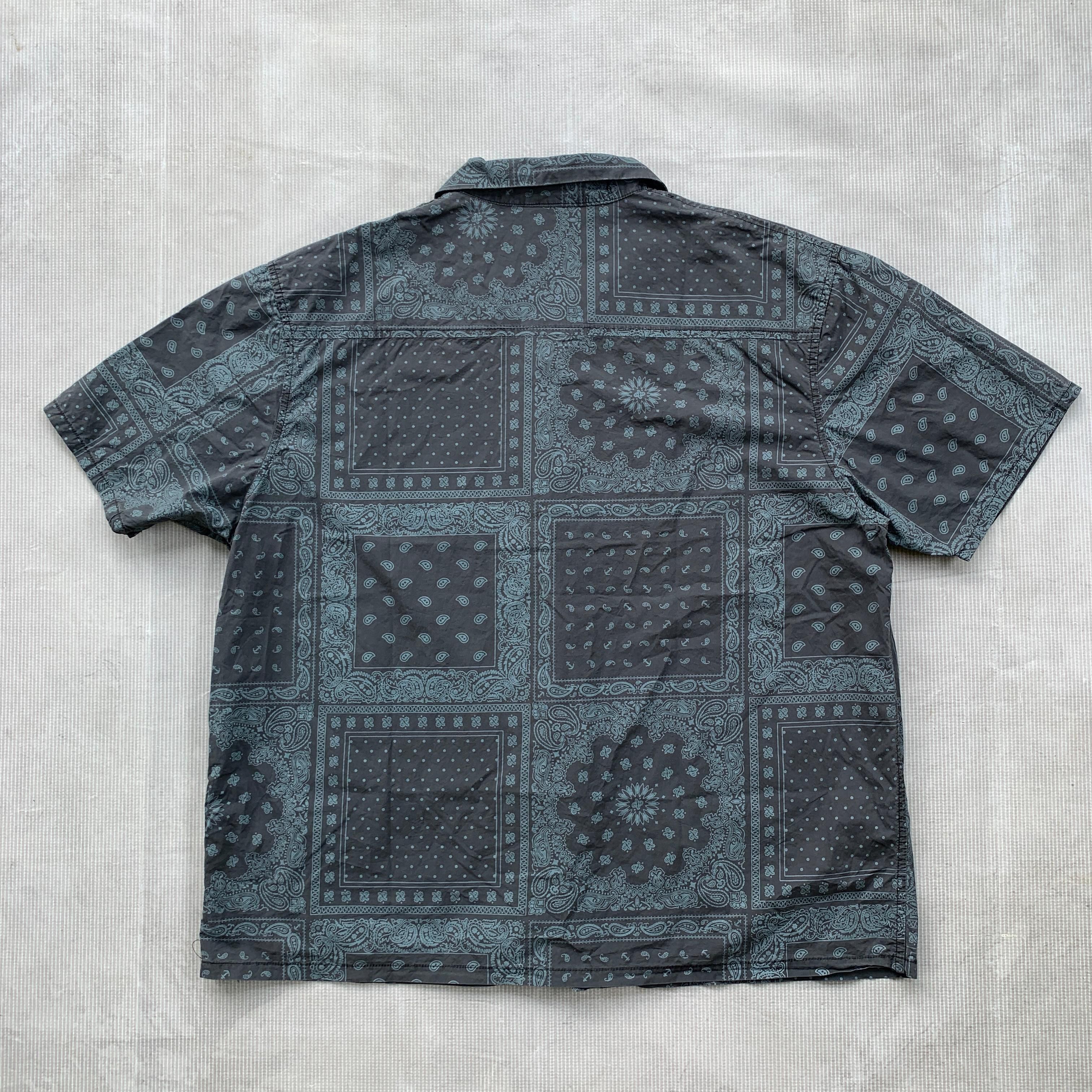 Old Navy PAISLEY NAVY.CO SHIRT Size US L / EU 52-54 / 3 - 4 Thumbnail