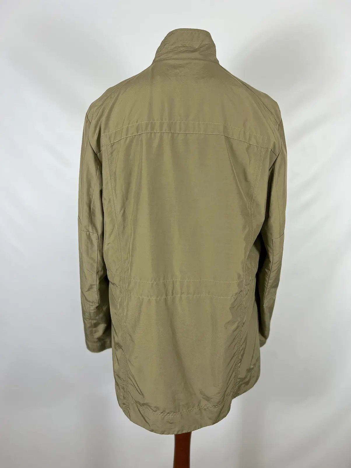 Designer × Hugo Boss Hugo Boss men’s light coat Size US M / EU 48-50 / 2 - 3 Thumbnail