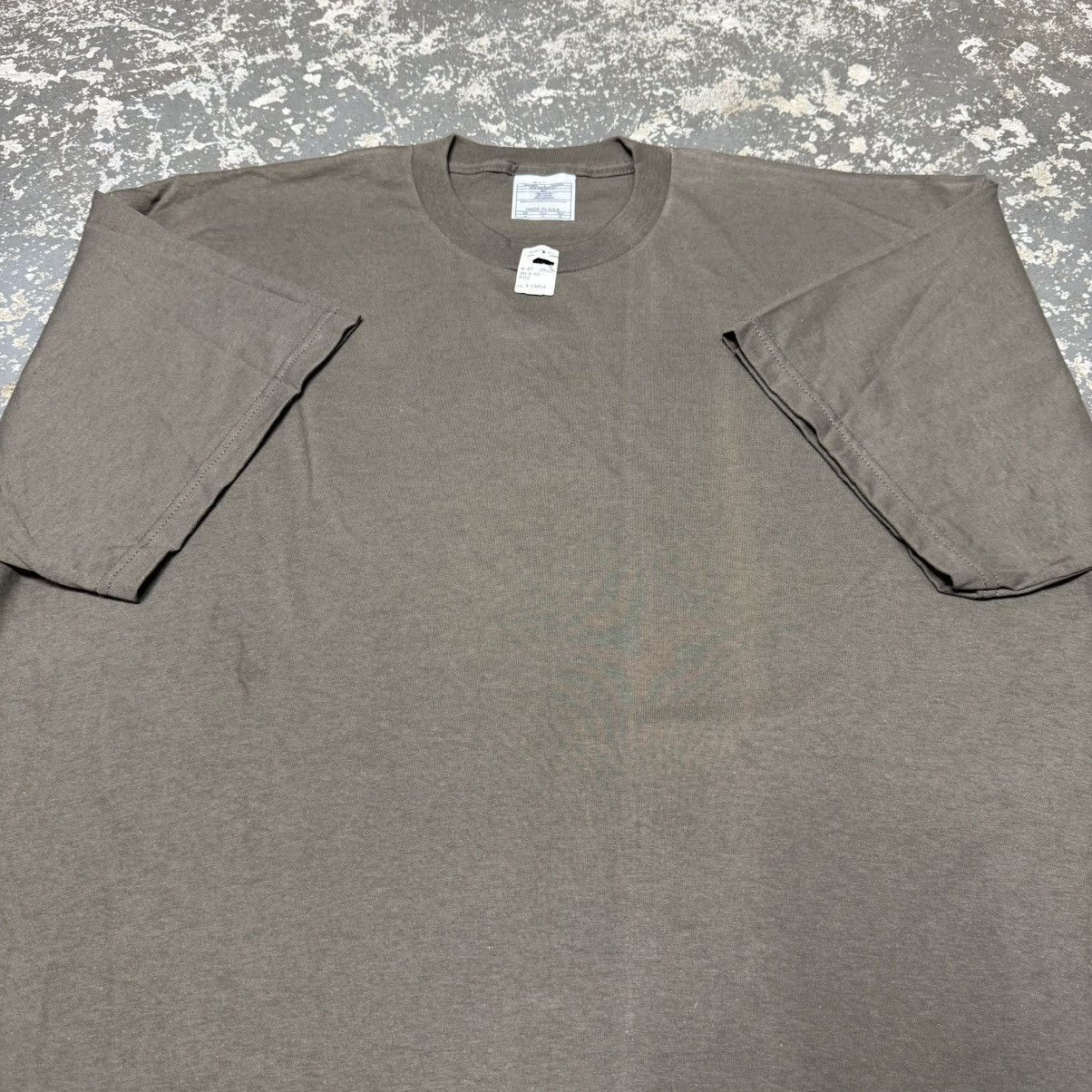 Nike Vintage Nike Brown Blank No Swoosh 90s Tshirt USA Size US XL / EU 56 / 4 - 3 Thumbnail