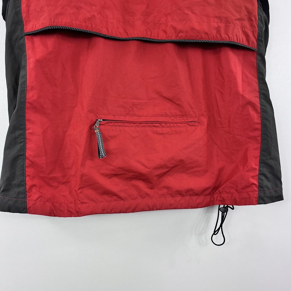 Nike Vintage Nike Nylon Embroidery Swoosh Logo Red Vest Size L Size US M / EU 48-50 / 2 - 10 Thumbnail