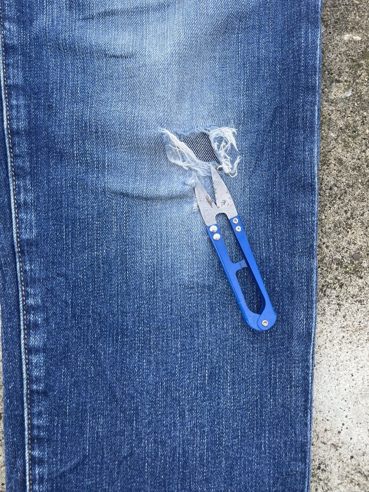 Japanese Brand × Jean 🔥 Japanese Brands Gu Jeans Distressed Denim W29🔥 Size US 29 - 7 Thumbnail