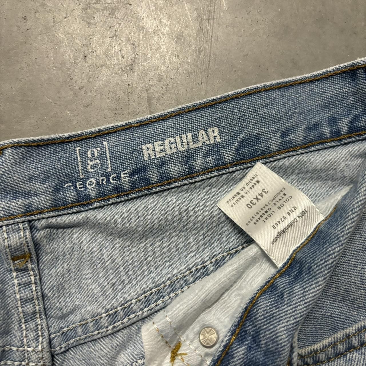 Japanese Brand × Vintage Crazy Vintage Y2K/2000s Light Wash Essential Denim Jeans! Size US 34 / EU 50 - 7 Thumbnail