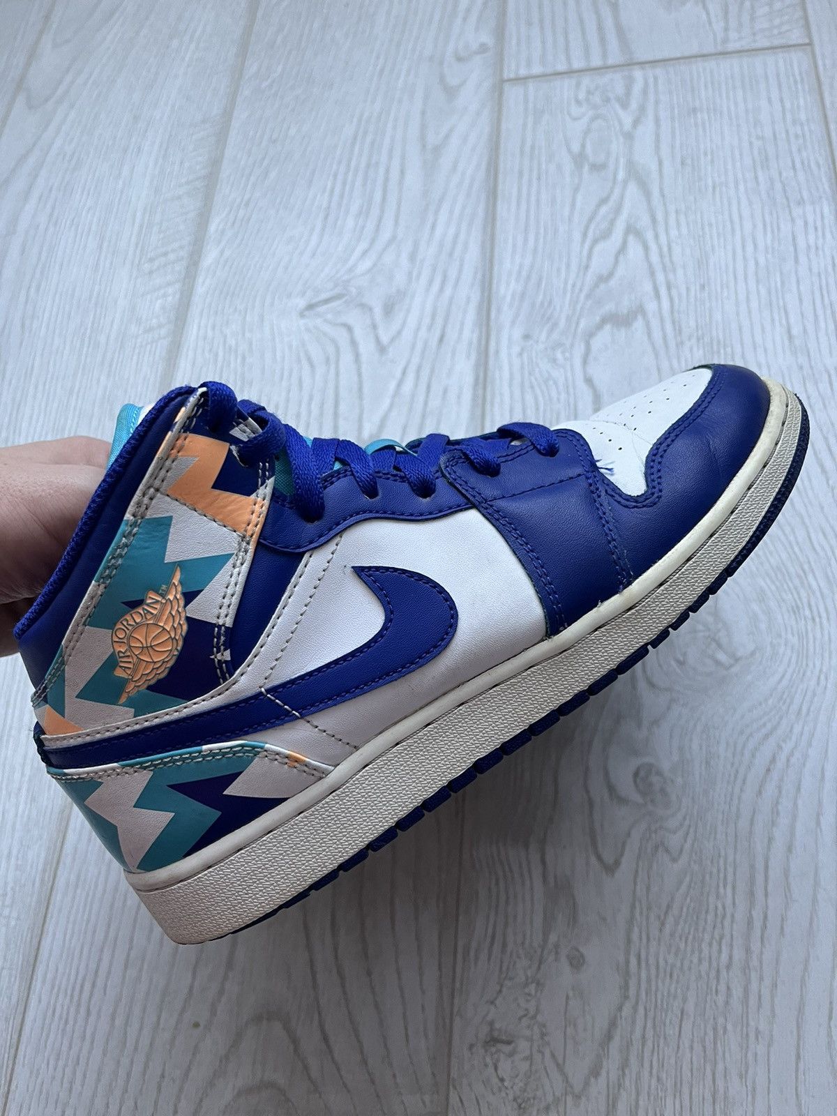 Jordan Brand Nike Air Jordan 1 Mid Geometric Blue White Size US 6.5 / EU 39-40 - 8 Thumbnail