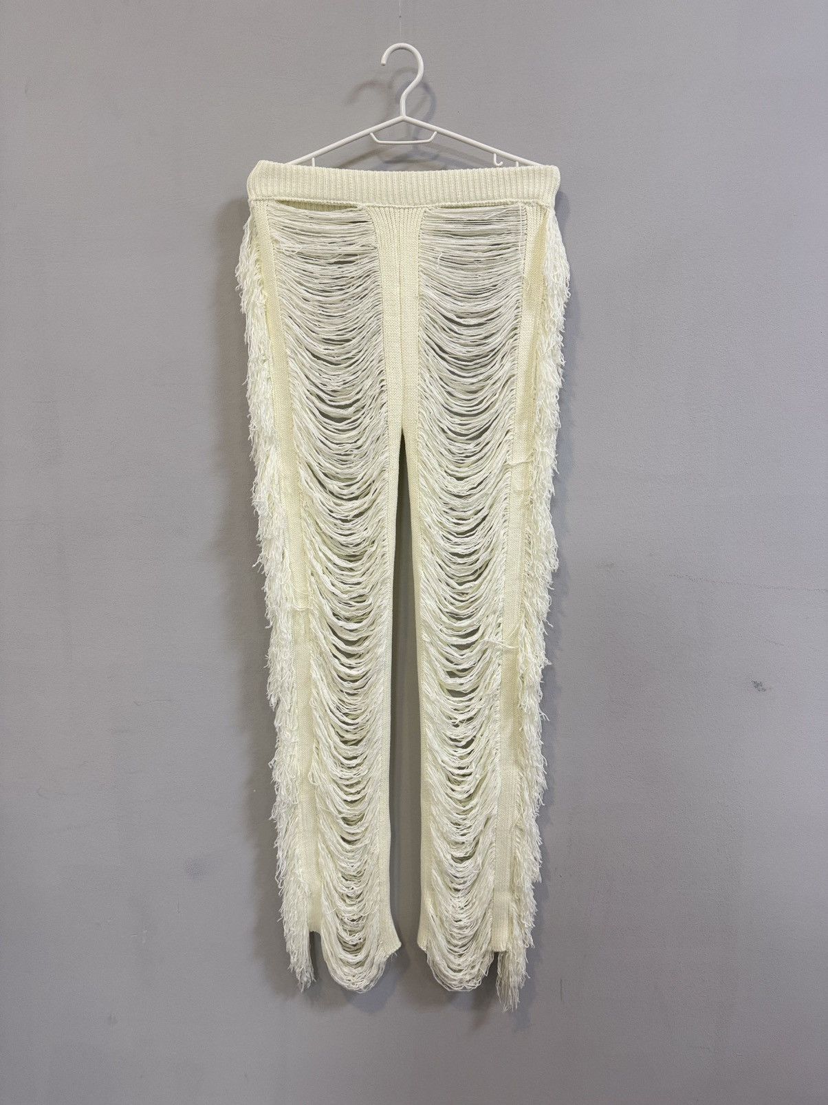 20471120 Very crazy white shredded extreme ripped pants Size 28" / US 6 / IT 42 - 7 Thumbnail