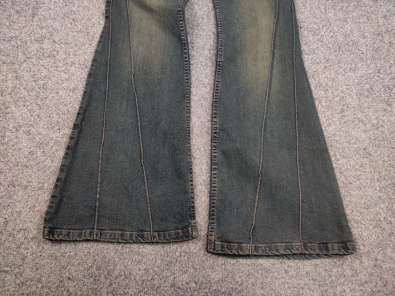 If Six Was Nine Vintage if six was nine Y2K style flared Bootkot denim Jeans Size 30" / US 8 / IT 44 - 8 Thumbnail