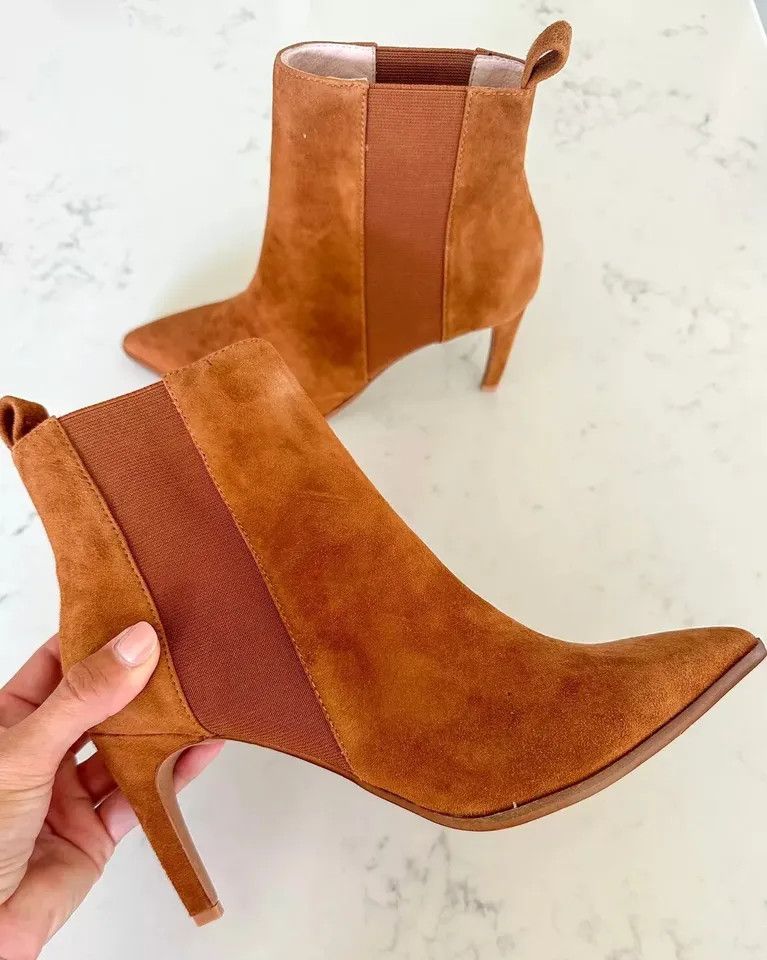 Other 42 GOLD Kensington Chelsea Bootie Tan Suede (SAVE $73,00) Size US 7.5 / IT 37.5 - 5 Thumbnail