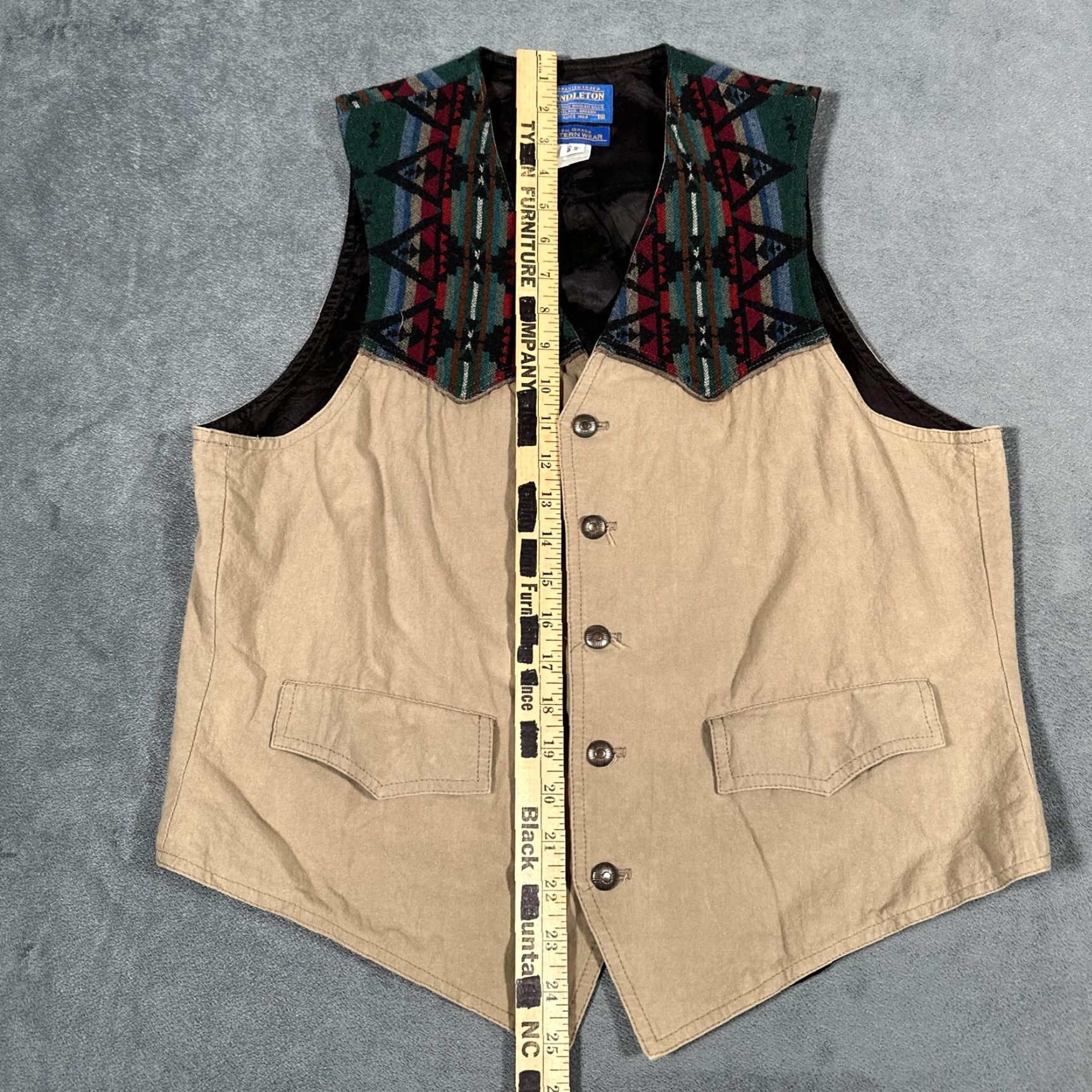 Pendleton VINTAGE Pendleton Vest Mens M Tan Western Aztec Concho Buttons 90s Geometric Southwestern 90s Mens Size US M / EU 48-50 / 2 - 6 Thumbnail