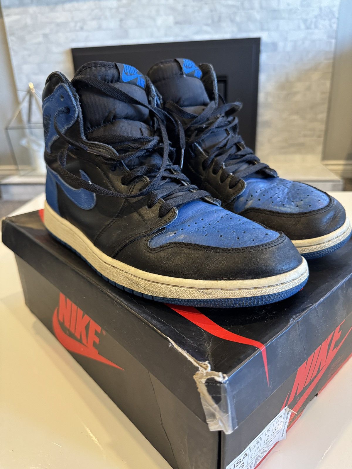 Jordan Brand Air Jordan 1 Retro High OG Royal (2017) Size US 13 / EU 46 - 2 Thumbnail